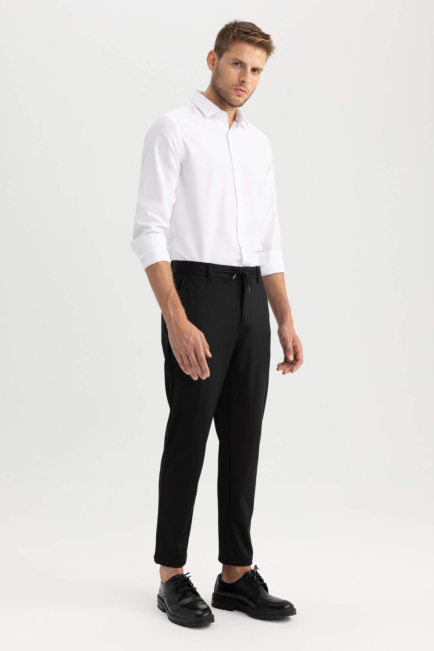 Jogger Pantolon Düz Paça Beli Lastikli Her Yöne Esneyen Cepli