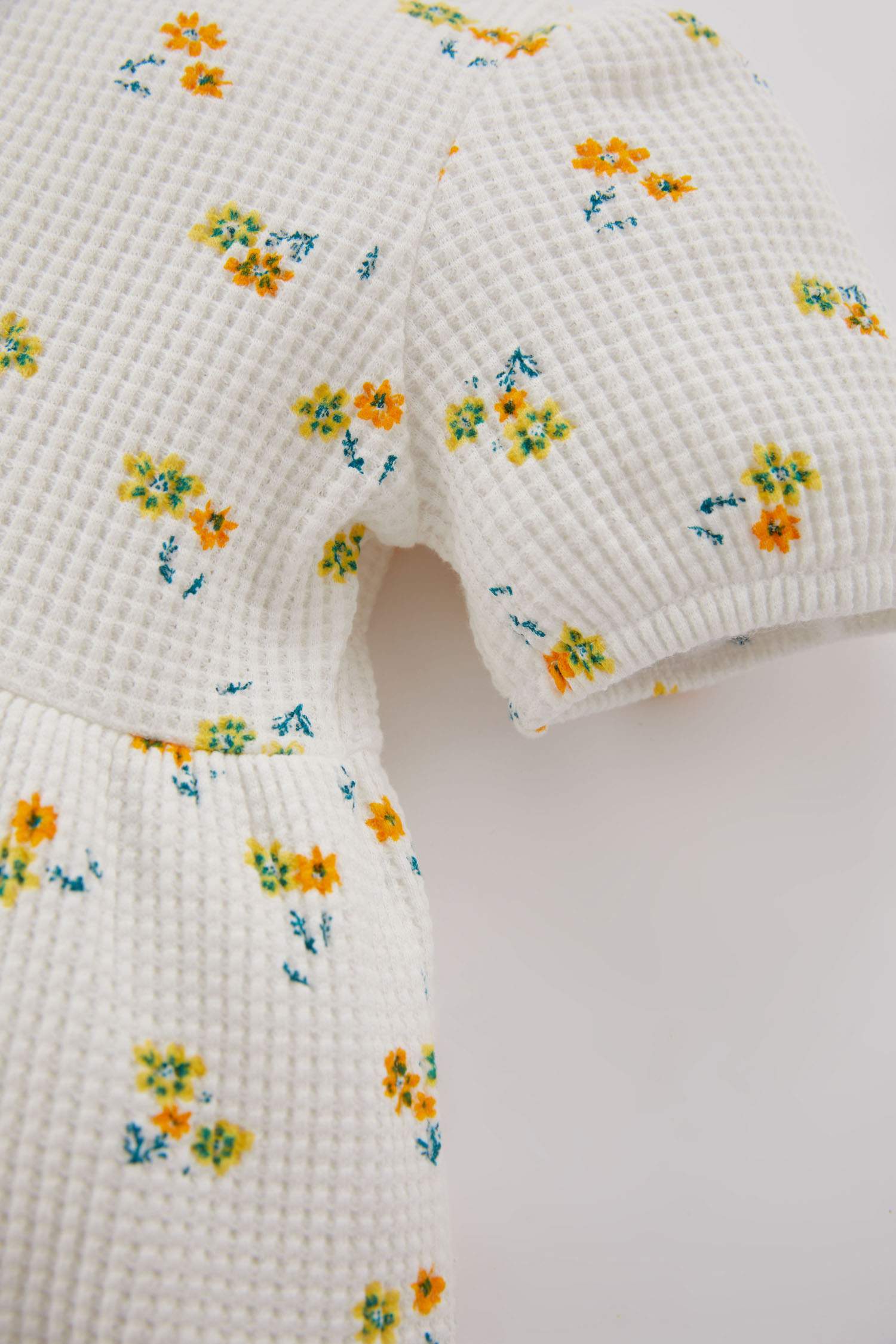 فستان بناتي فلورال بقصة عادية