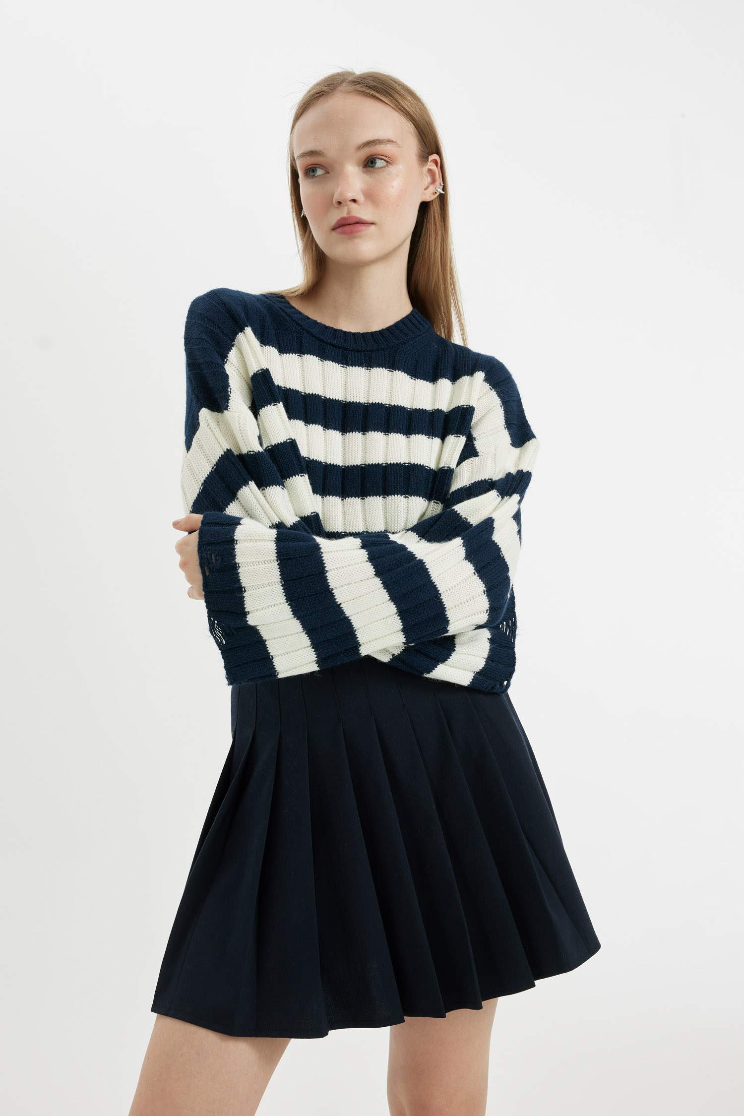 Regular Fit Çizgili Bisiklet Yaka Crop Triko Kazak