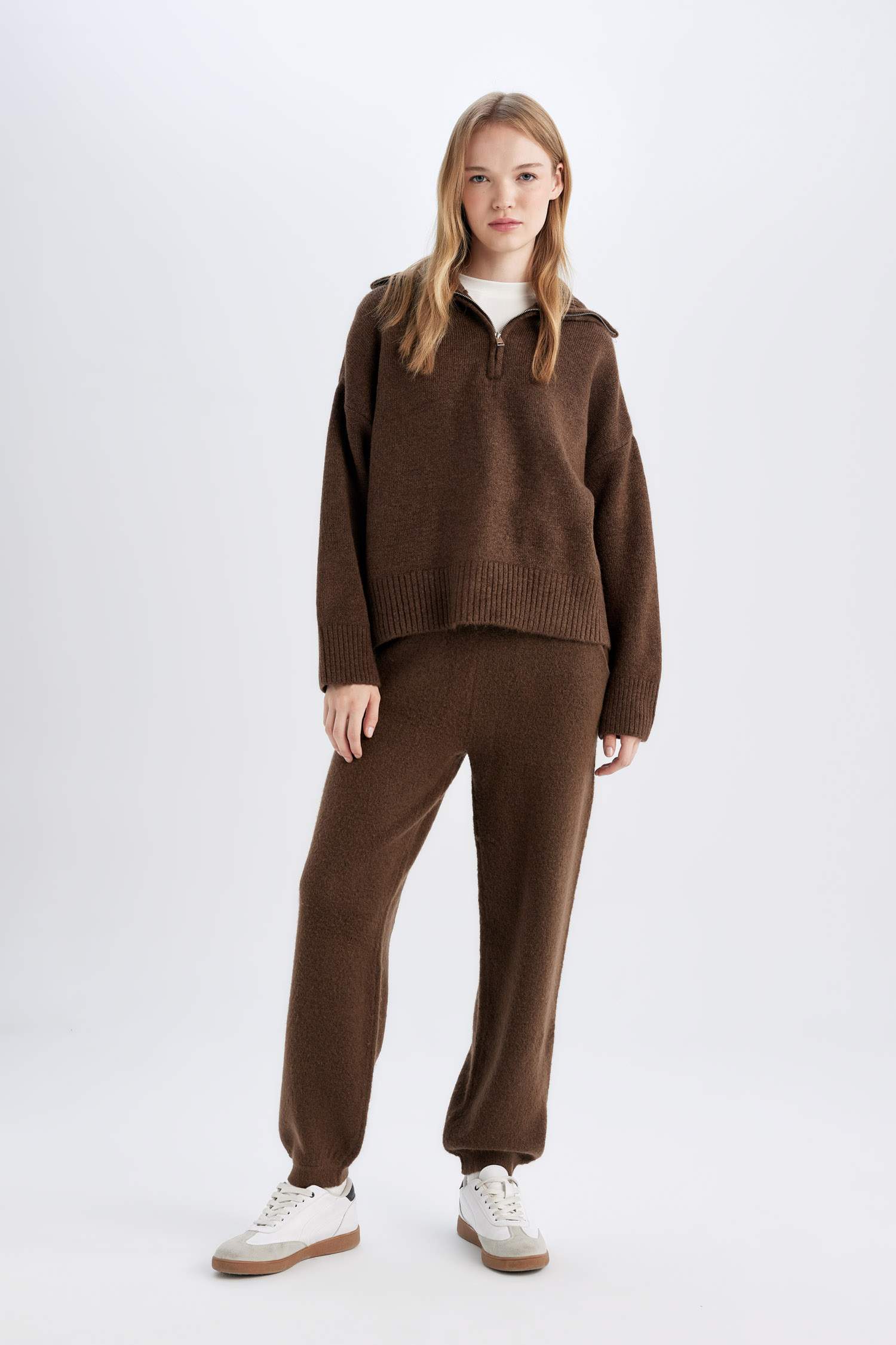 Oversize Geniş Kalıp Yarım Fermuarlı Dik Yaka Triko Kazak