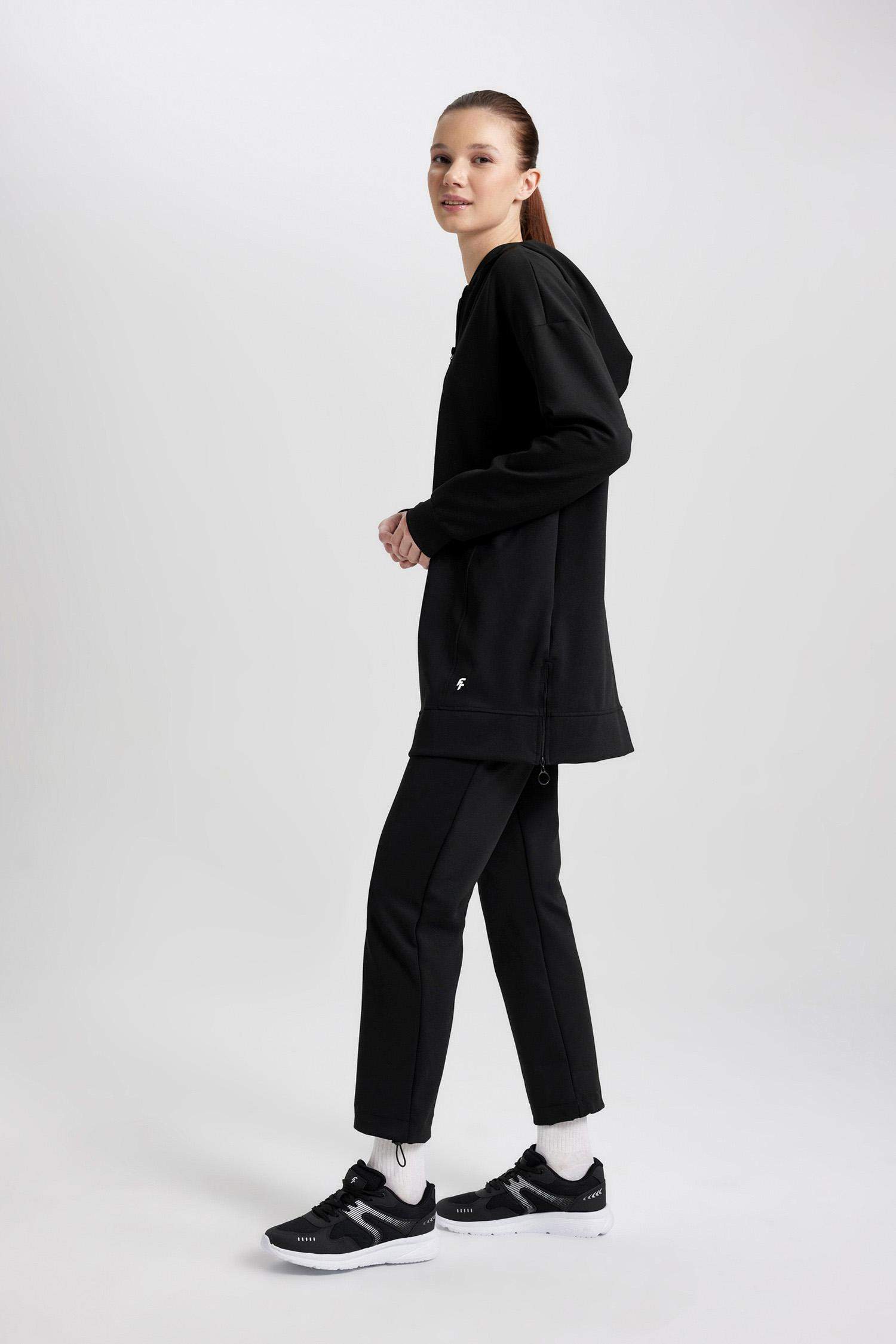 بنطلون بجامة رياضي قماش سكوبا قصة عادية بجيب من DeFactoFit