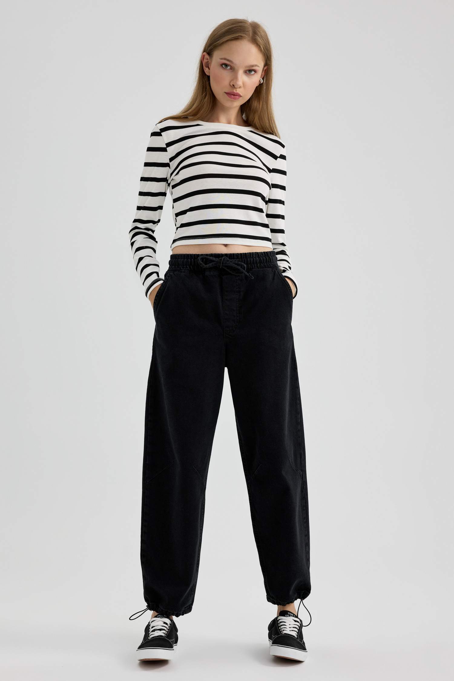 Джинсы джоггеры