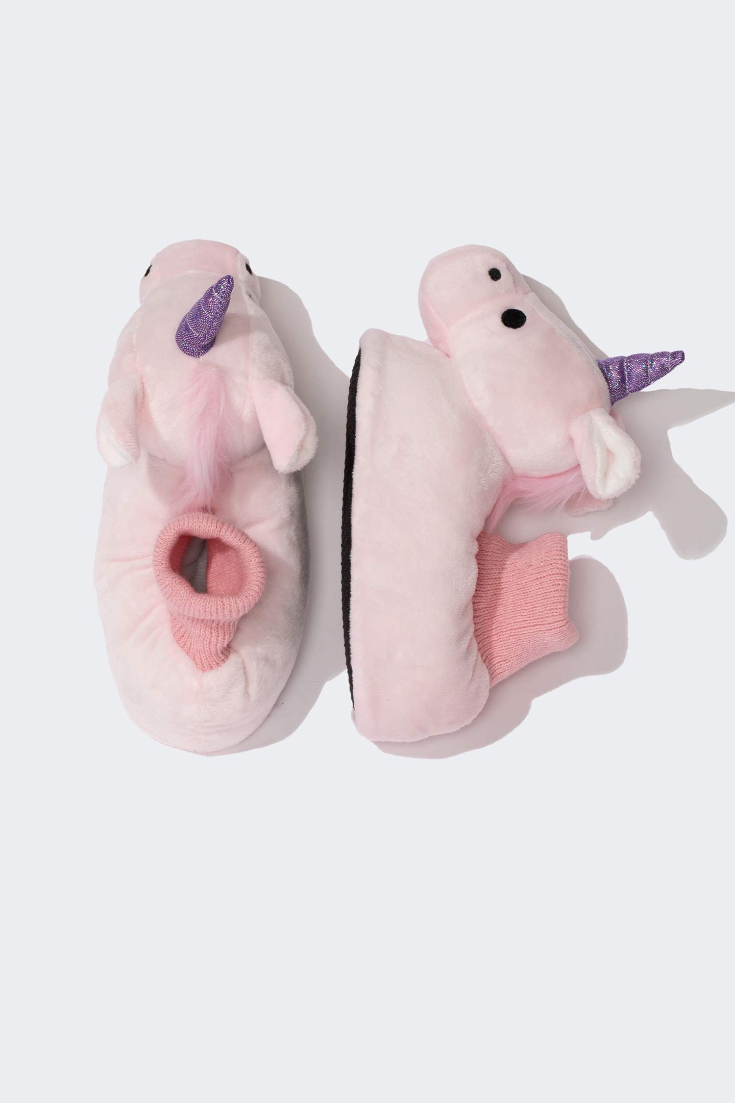 بوت منزلي بناتي بكعب مسطح بدون رباط