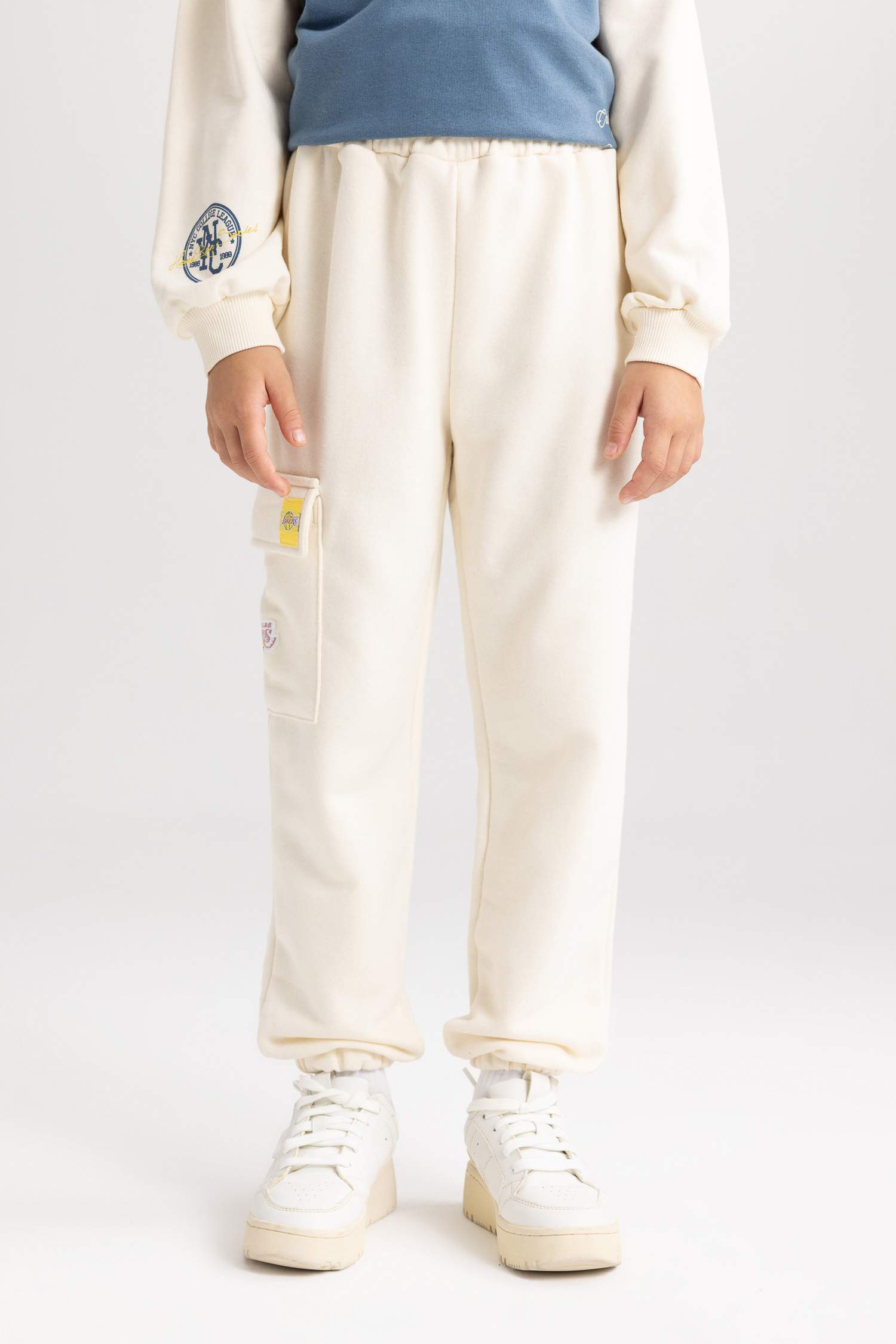 بنطلون سويت بانتس قصة مريحة من لوس أنجلوس ليكرز