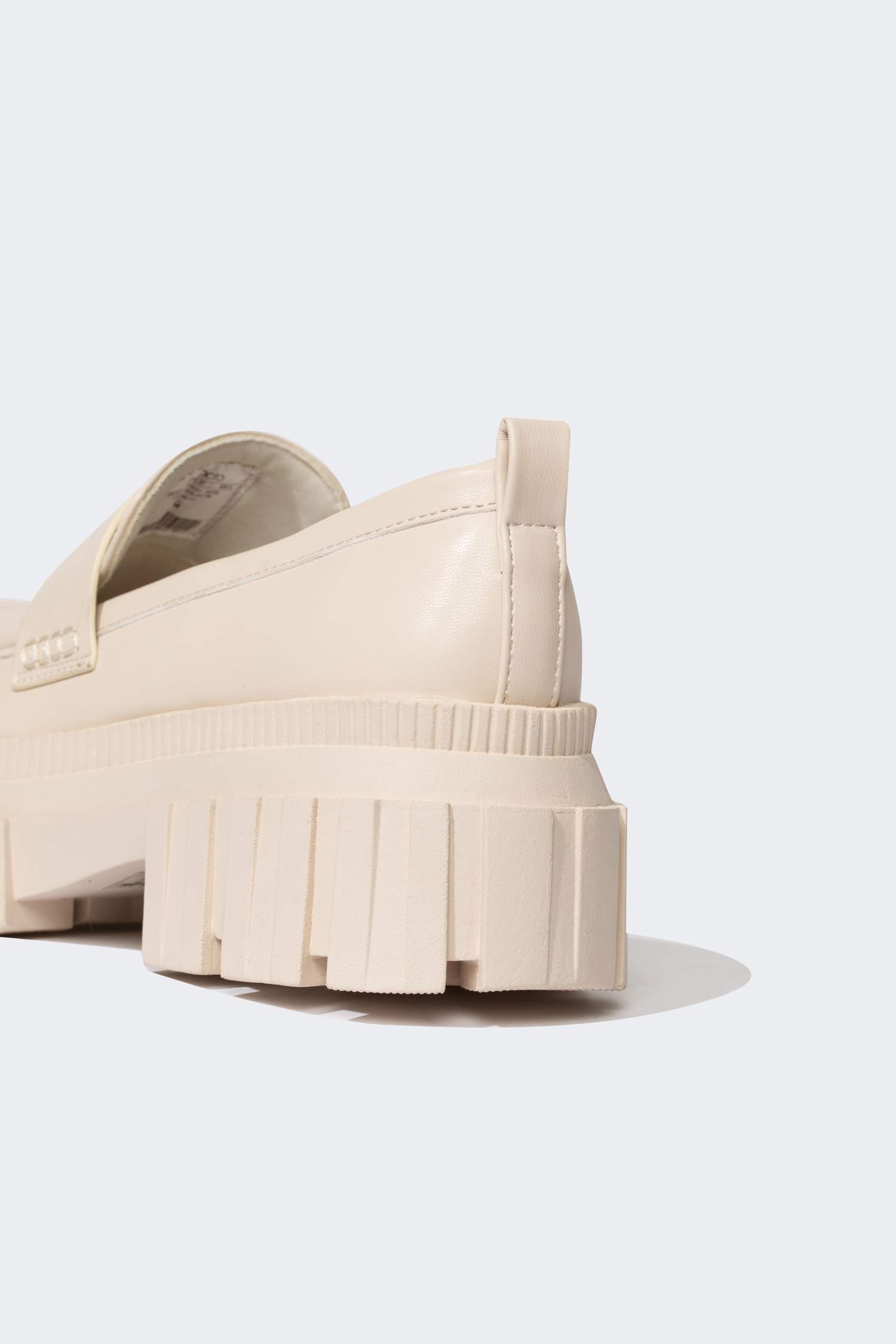 Әйелдерге классикалық аяқ киім