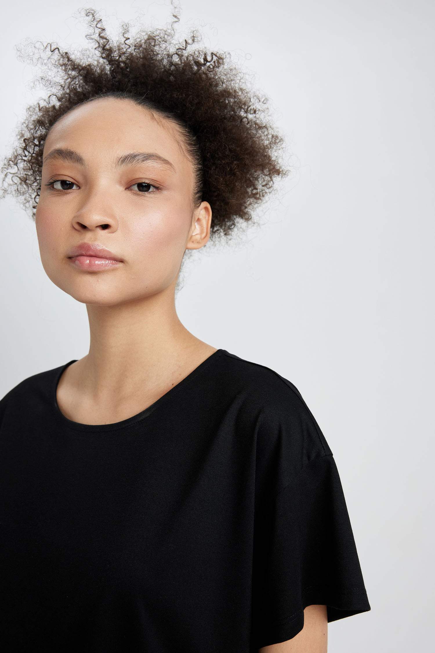 DeFactoFit Long Fit Crew Neck Short Sleeve T-Shirt