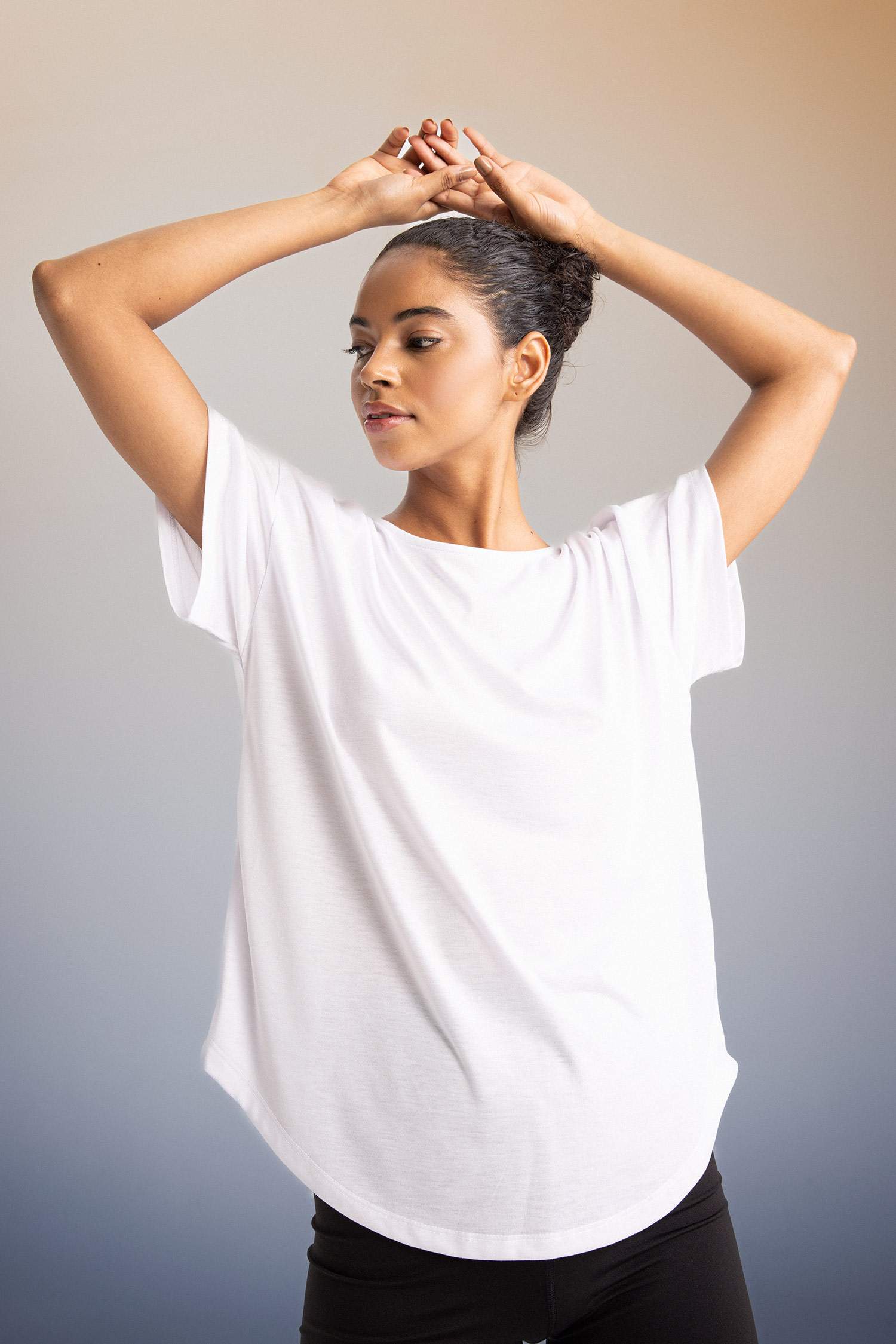 T-Shirt à Manches Courtes Coupe Longue Col Ras Du Cou