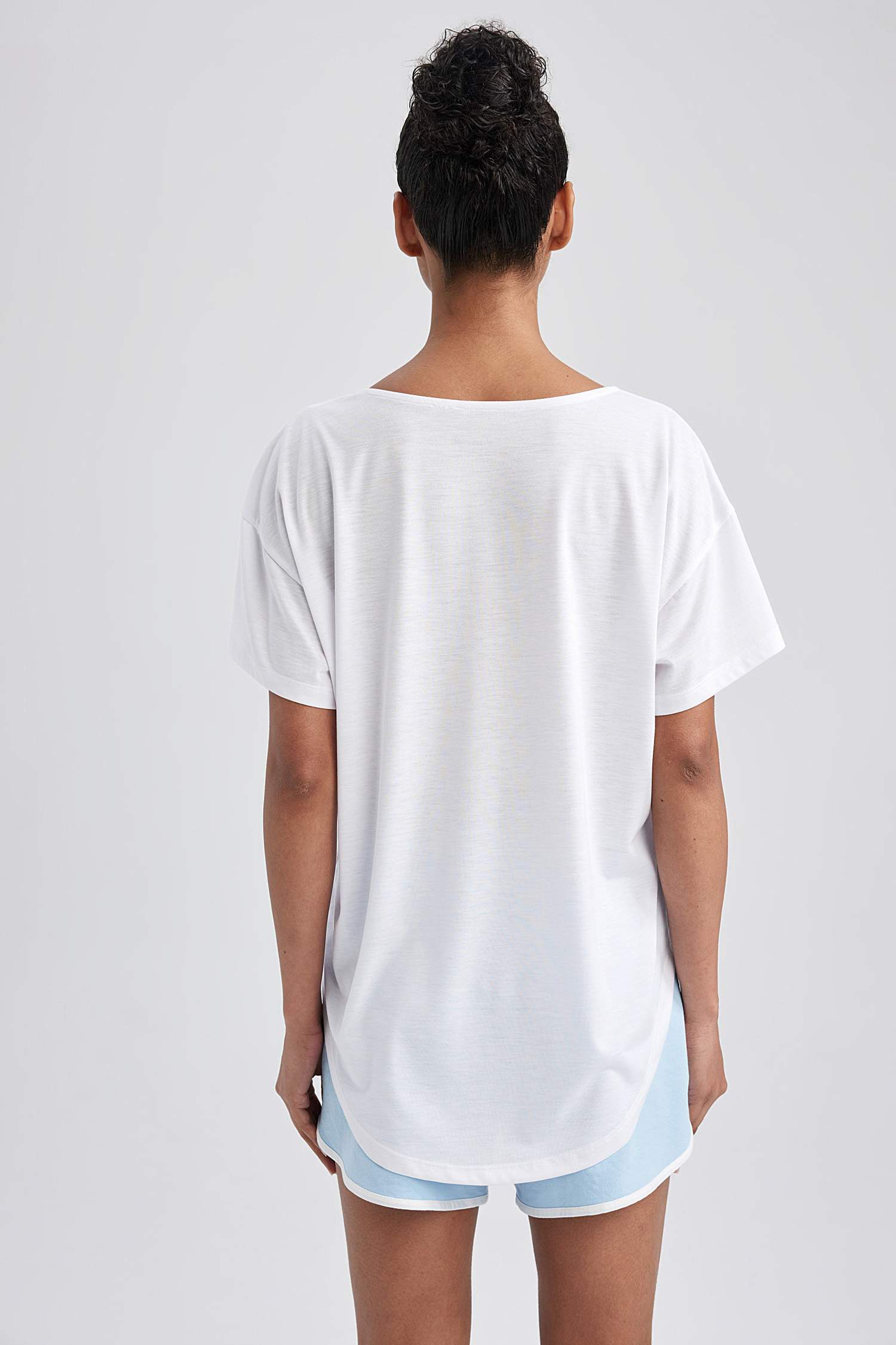 T-Shirt à Manches Courtes Coupe Longue Col Ras Du Cou