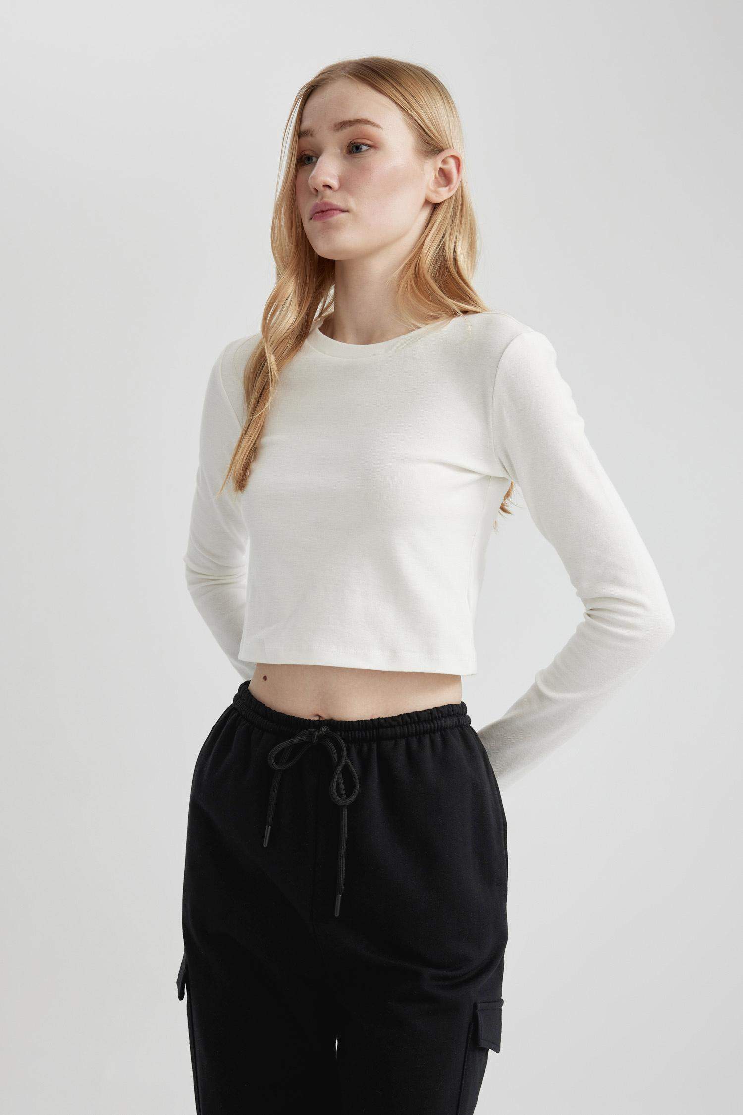 تيشيرت ردن طويل سليم فيت