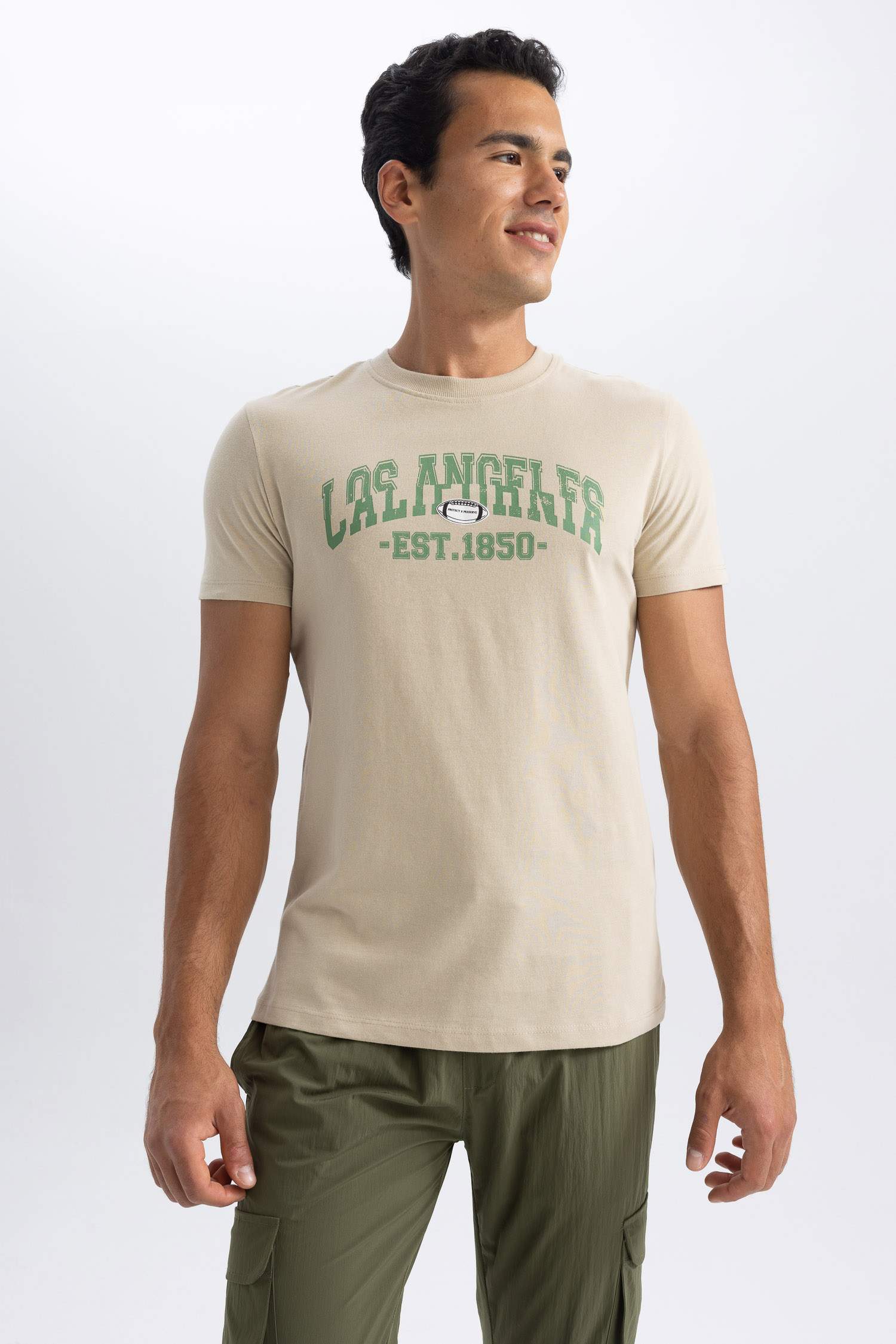 Beige MEN Slim Fit Crew Neck TShirt 2827990 DeFacto