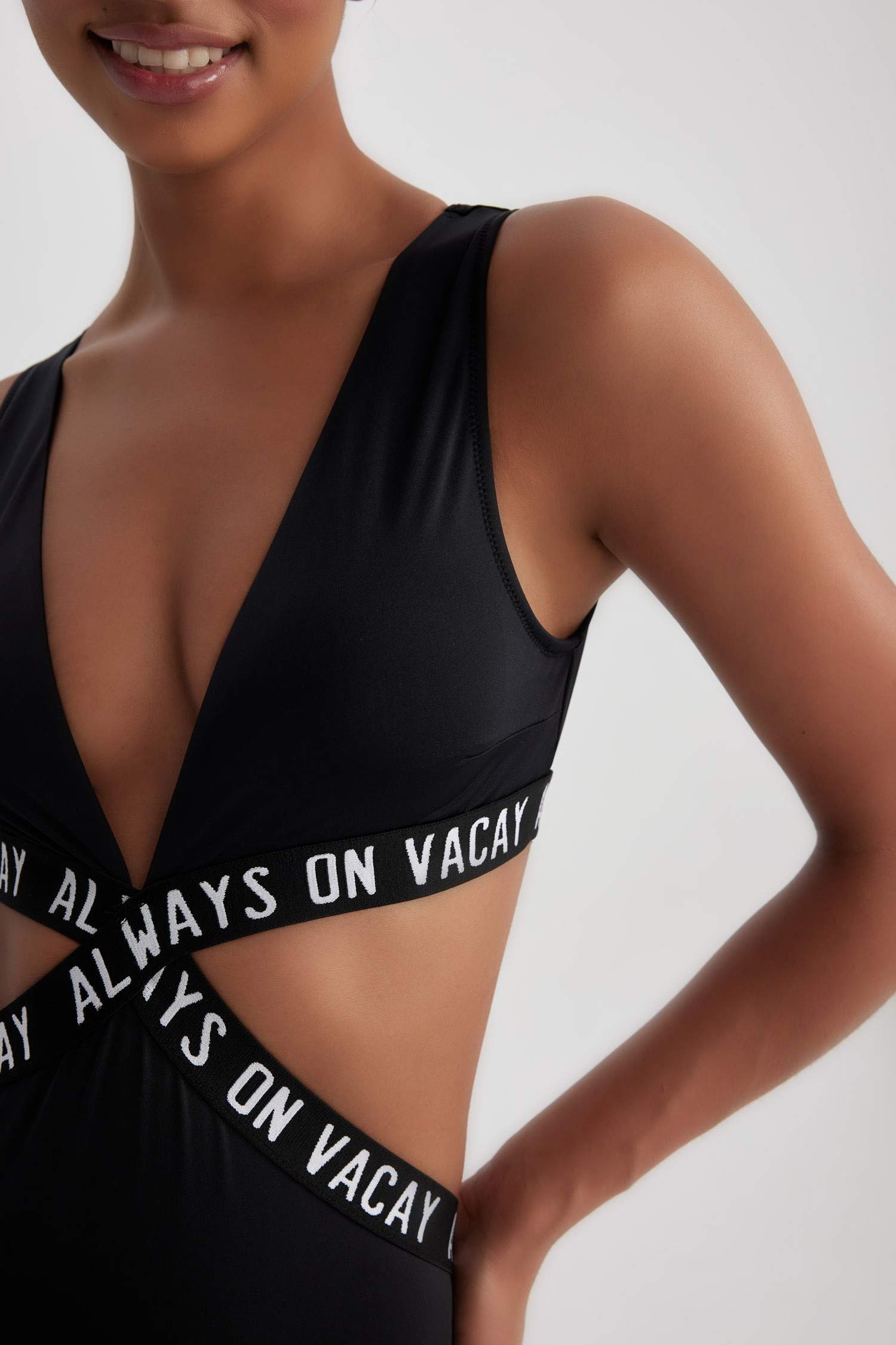 مايوه قصة عادية من Fall In Love