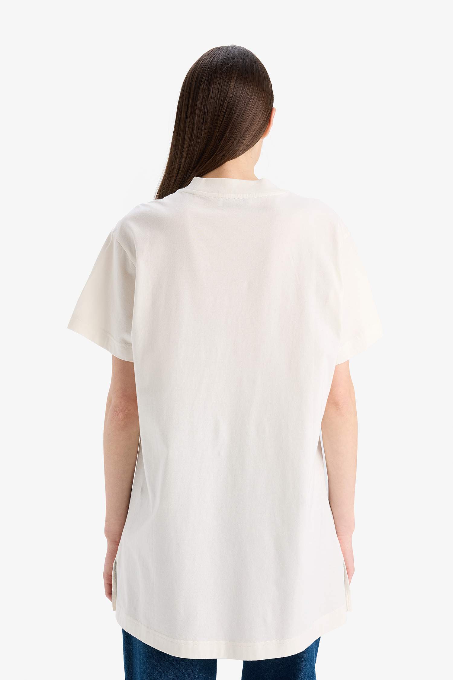 تونيك قصة عادية بياقة مستديرة