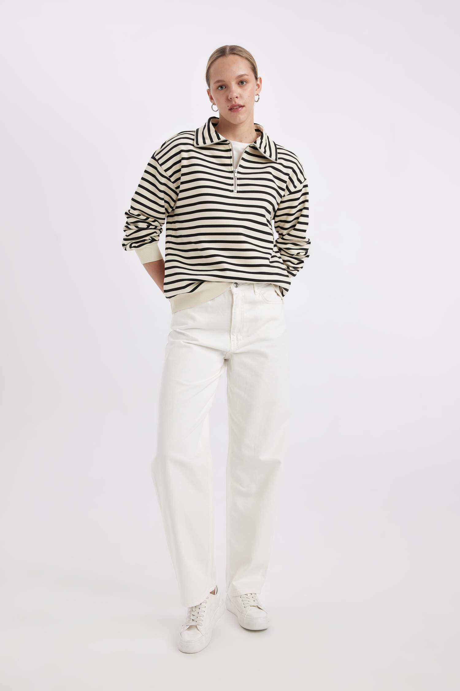 Regular Fit Dik Yaka Yarım Fermuarlı Kalın Çizgili Kalın Sweatshirt