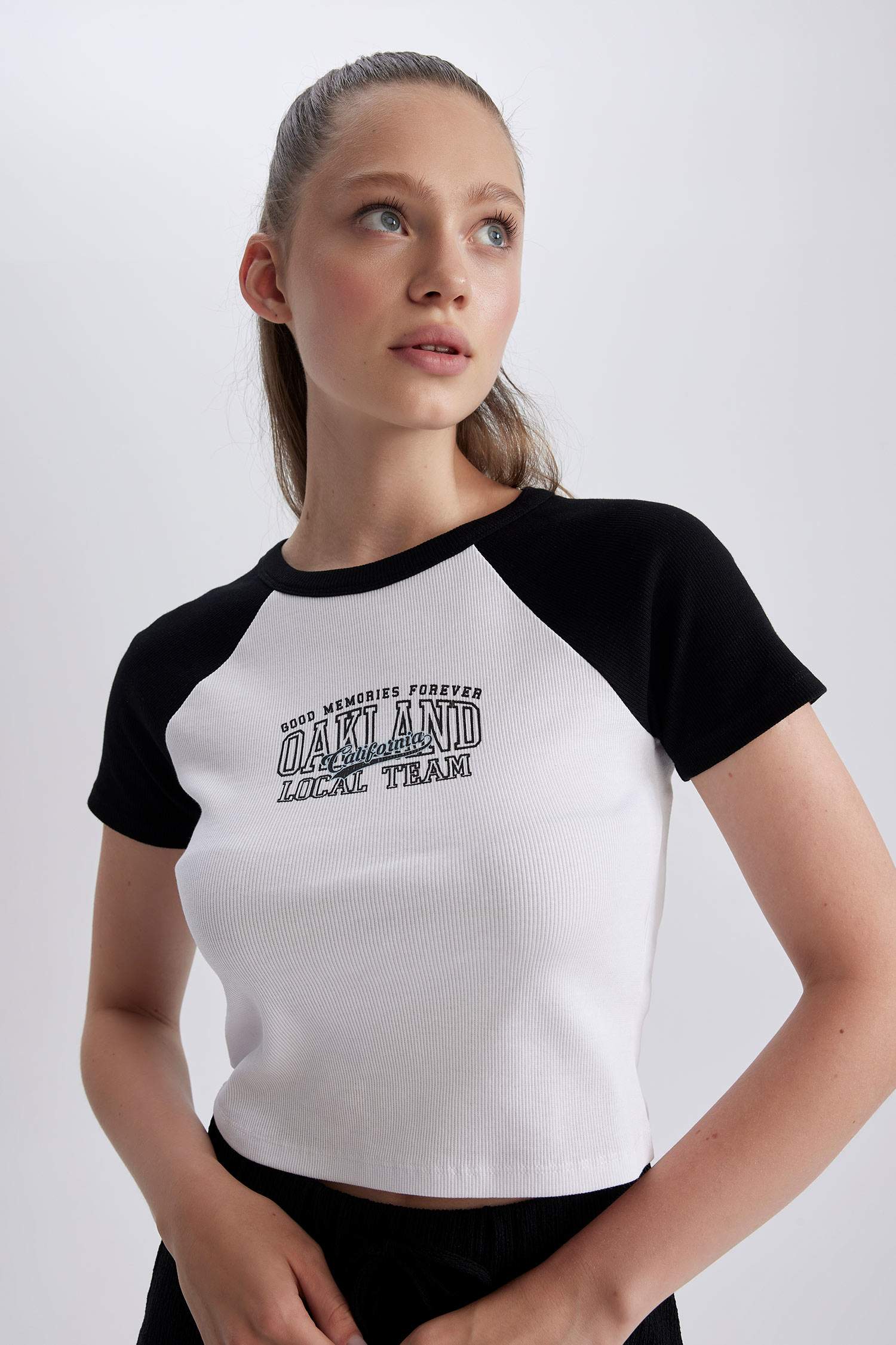 تيشيرت سليم فيت مخصر