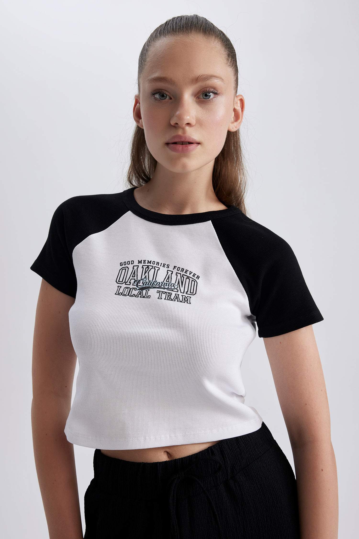 تيشيرت سليم فيت مخصر