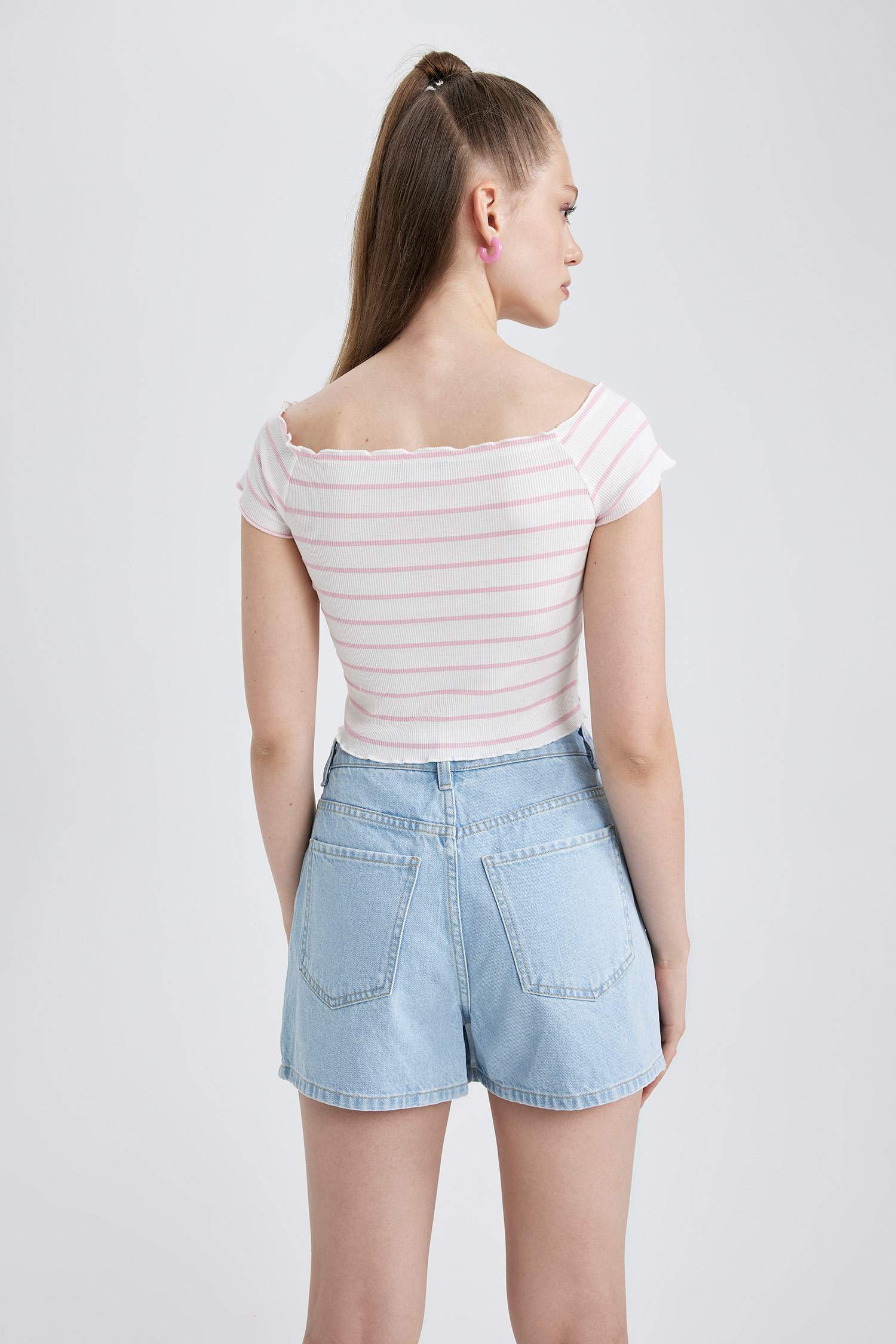 تيشيرت مخطط سليم فيت نص كم