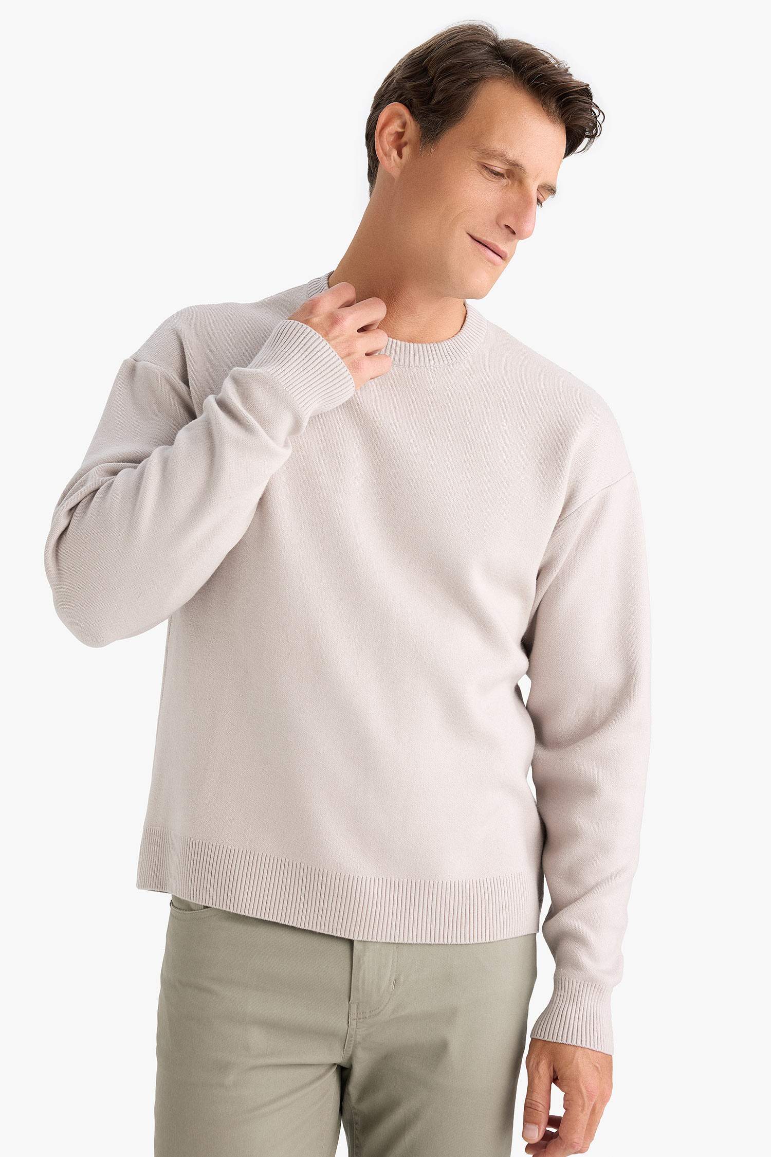 بلوز صوف بريميوم قصة مريحة بياخة مستديرة