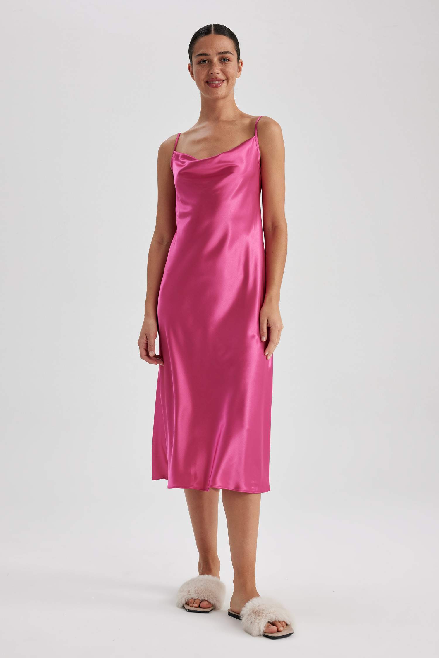 فستان بقصة عادية بياقة مع طيات Fall In Love من