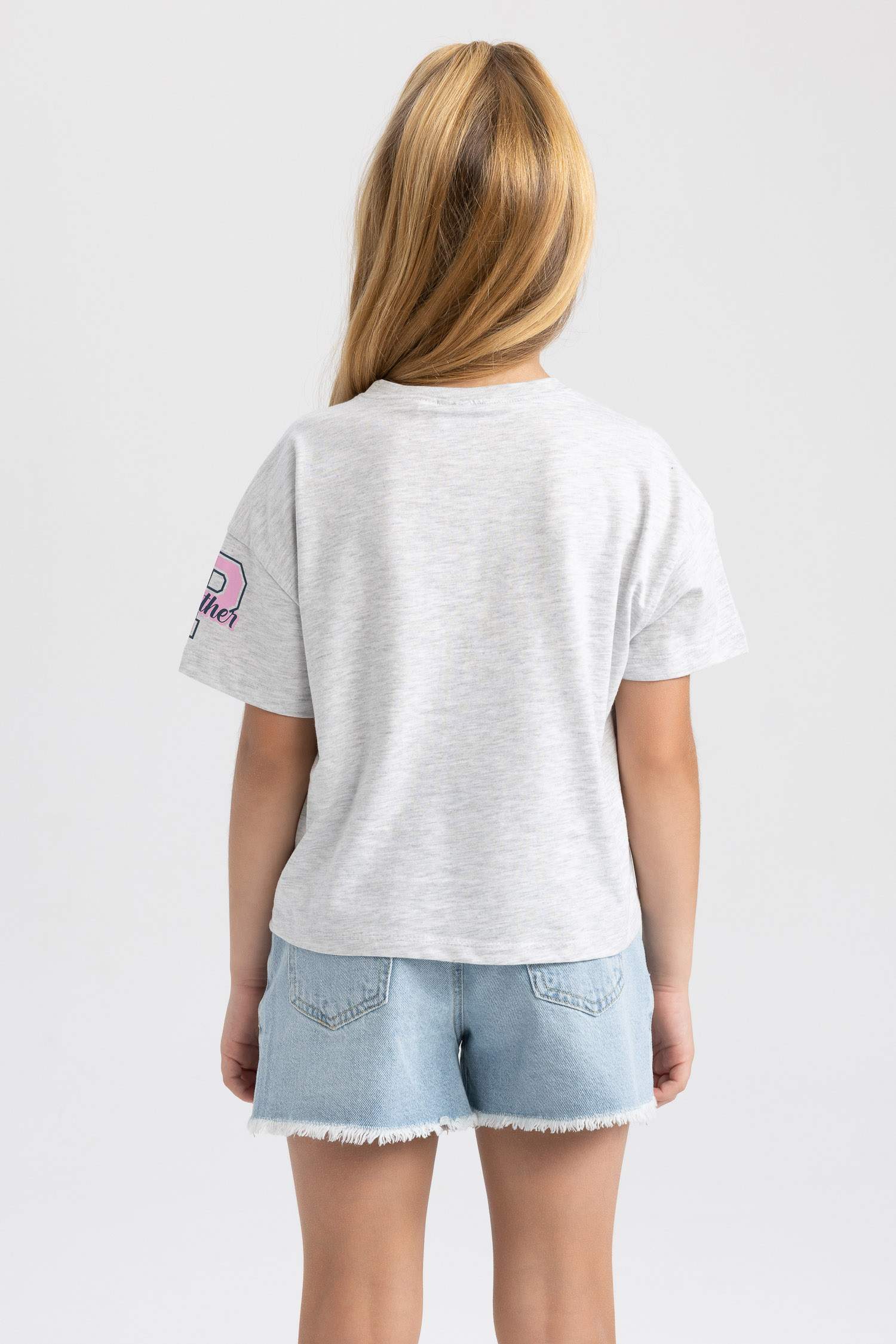 تي شيرت كروب بناتي من بينك بانثر