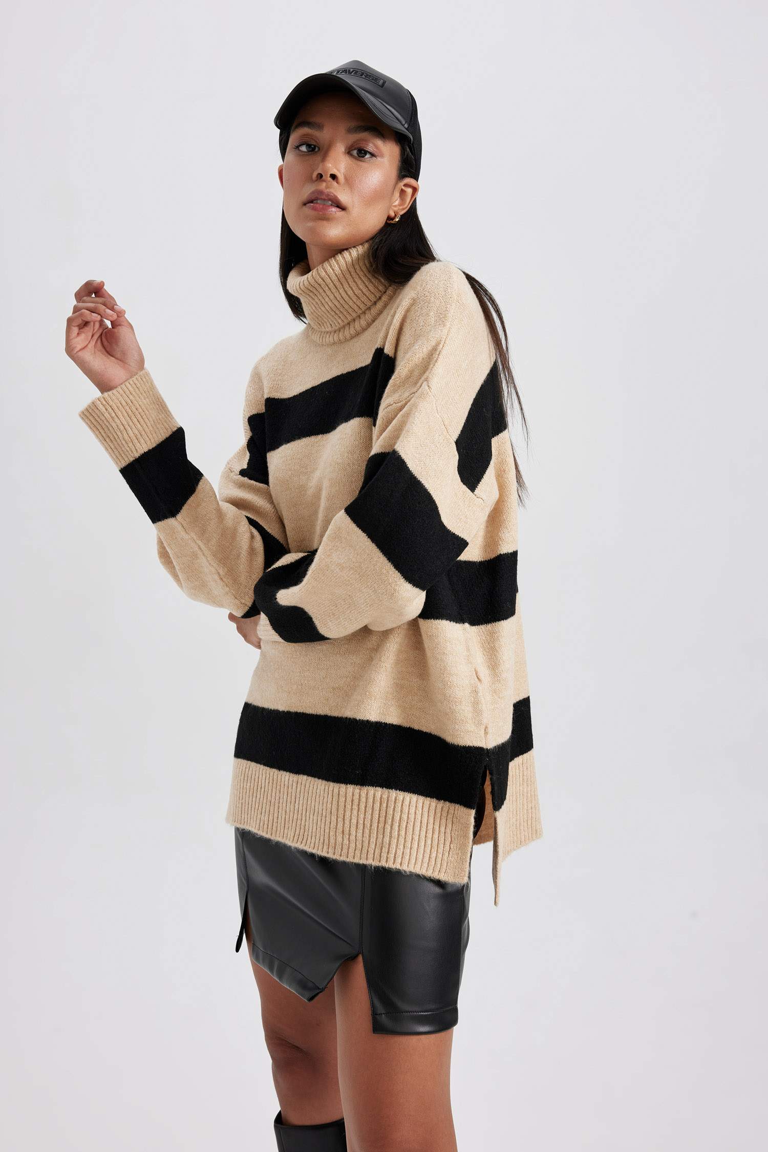 Relax Fit Balıkçı Yaka Çizgili Triko Kazak Tunik