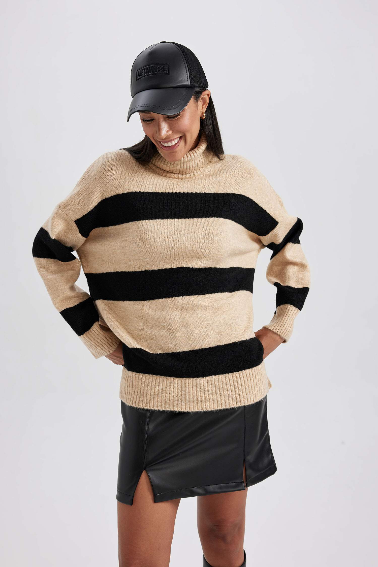 Relax Fit Balıkçı Yaka Çizgili Triko Kazak Tunik