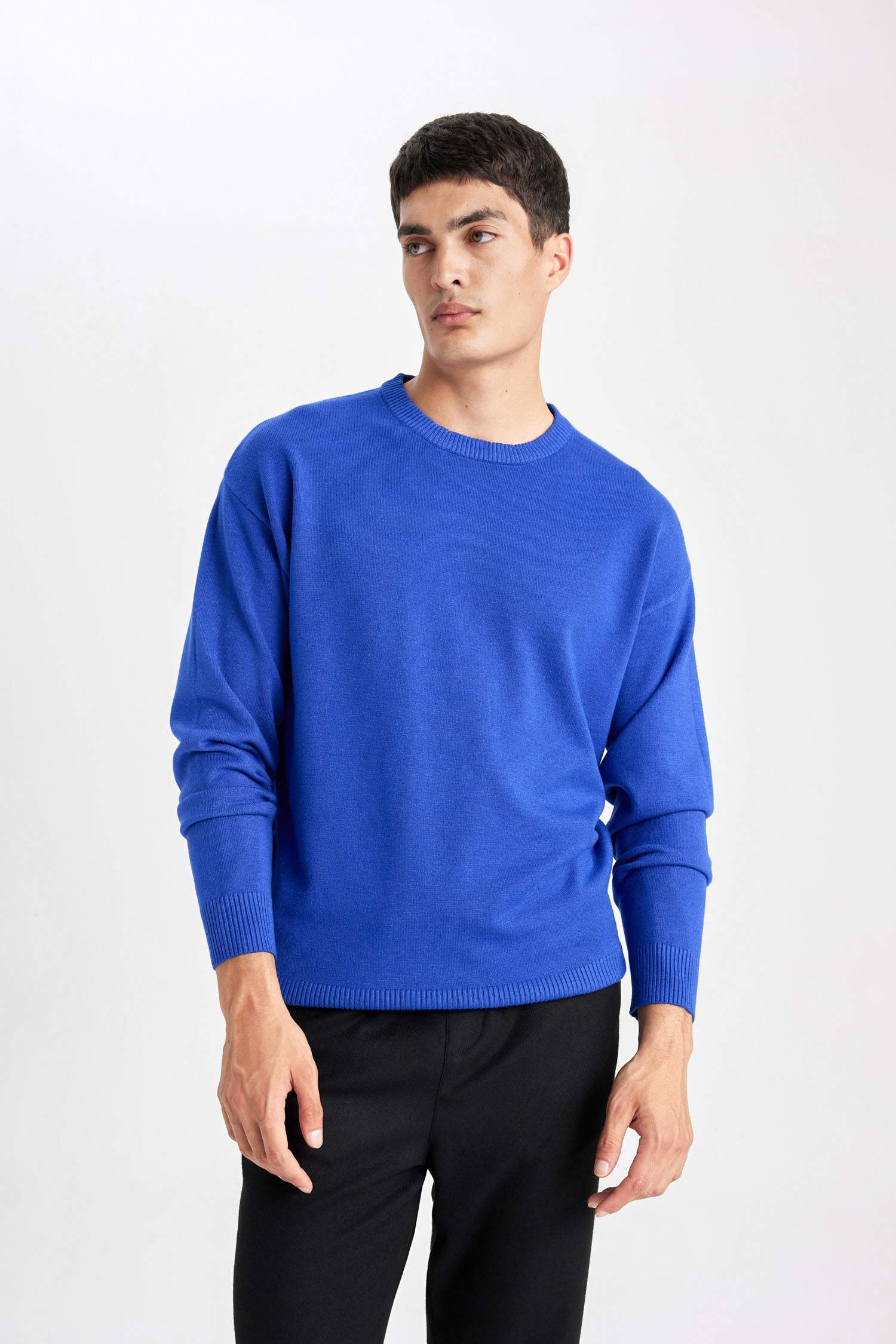 релакс пішімі дөңгелек жаға трикотаж Пулловер