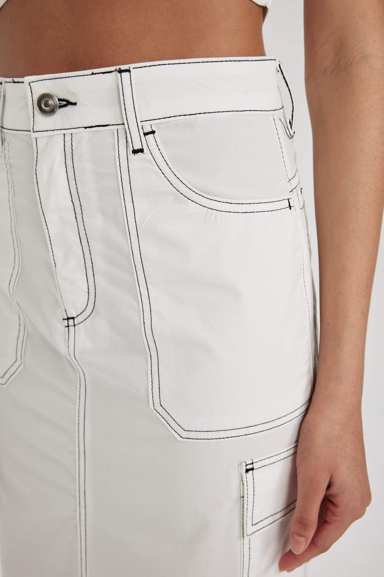 تنورة ميدي بوبلين كارجو فيت