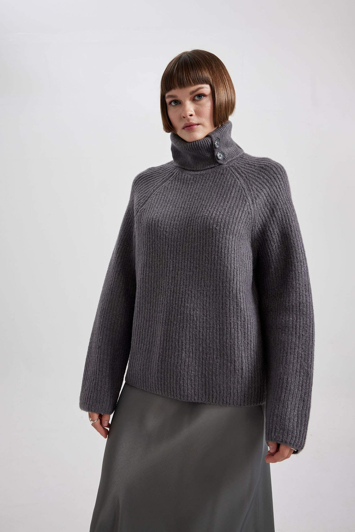 Свитер свободного кроя на молнии