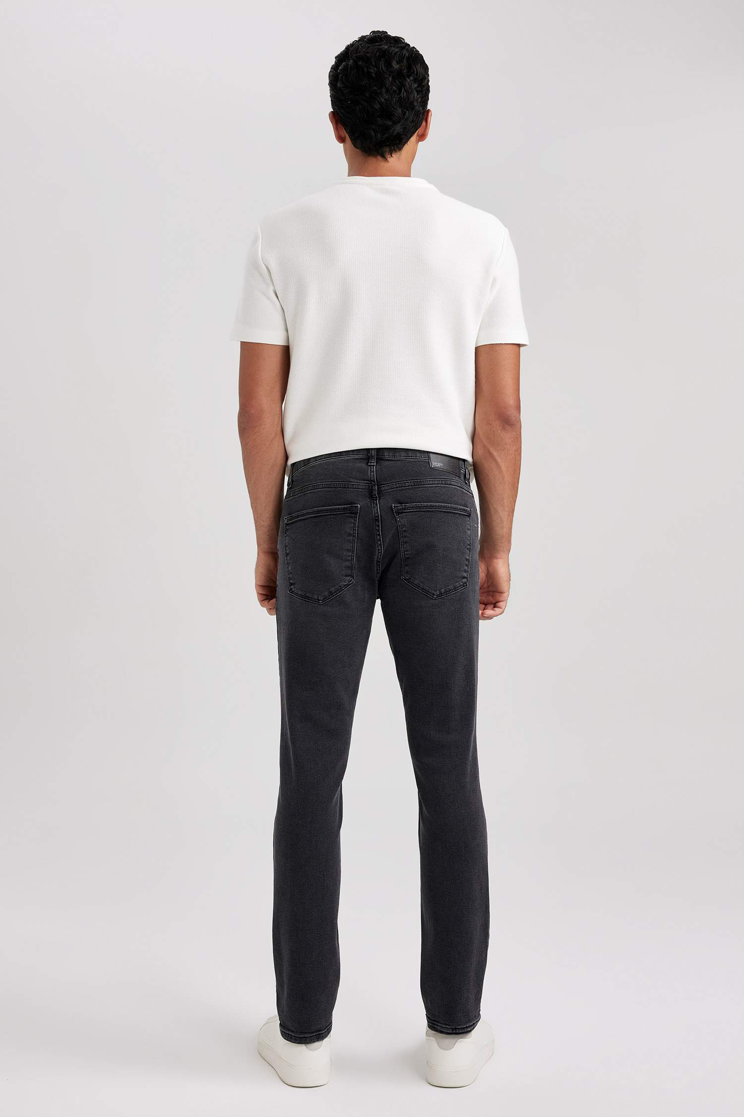 Pedro Slim Fit Dar Kalıp Normal Bel Dar Paça Jean Pantolon