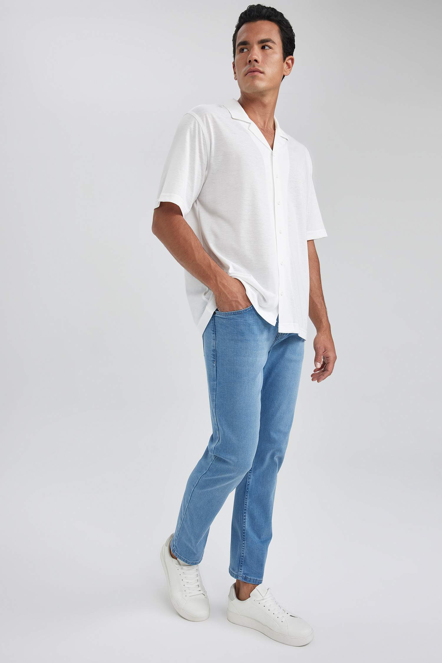 Sergio Regular Fit Normal Waist Jeans