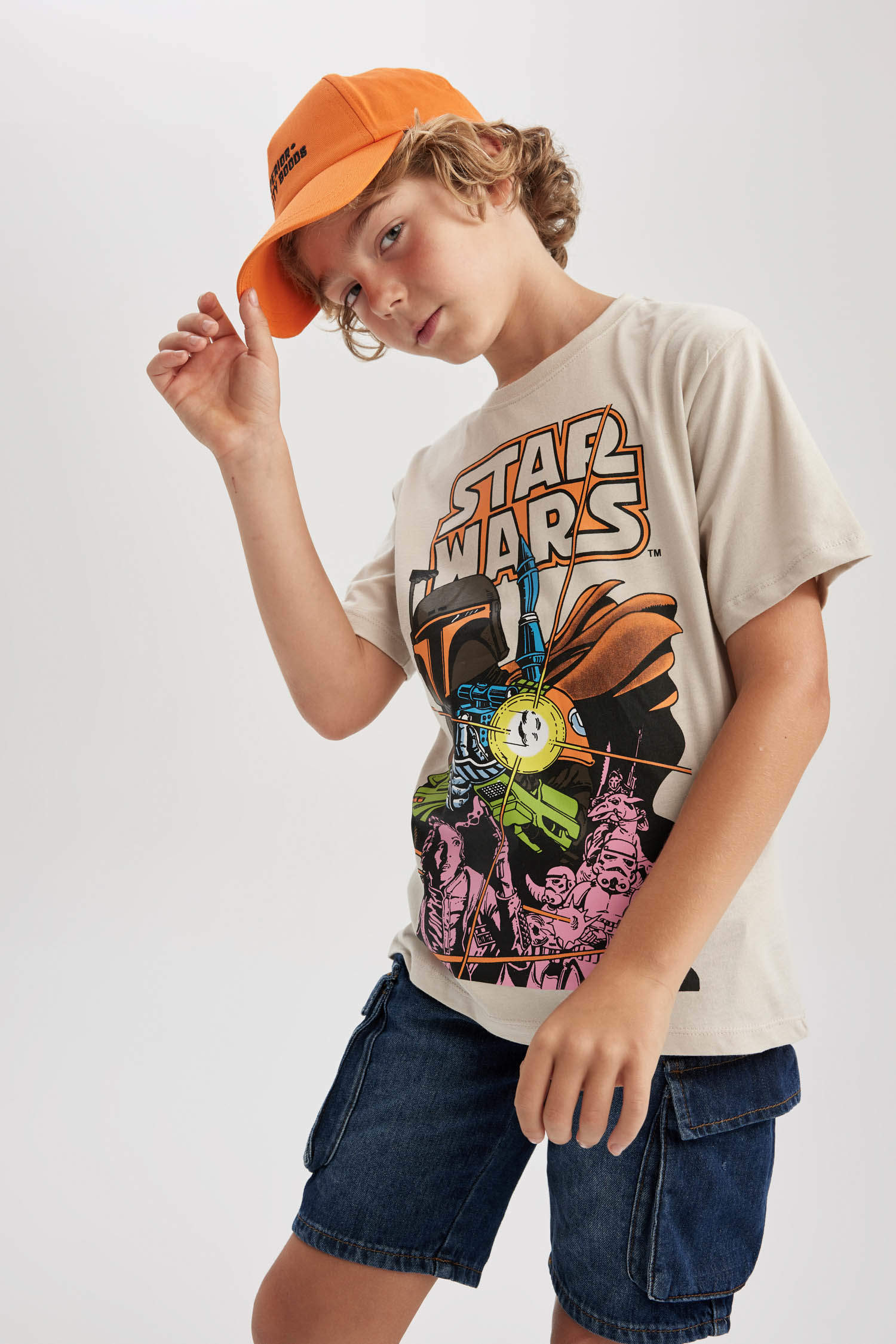 Beige BOYS & TEENS Regular Star DeFacto | 2843424 T-Shirt Fit Short Wars Sleeve Licensed