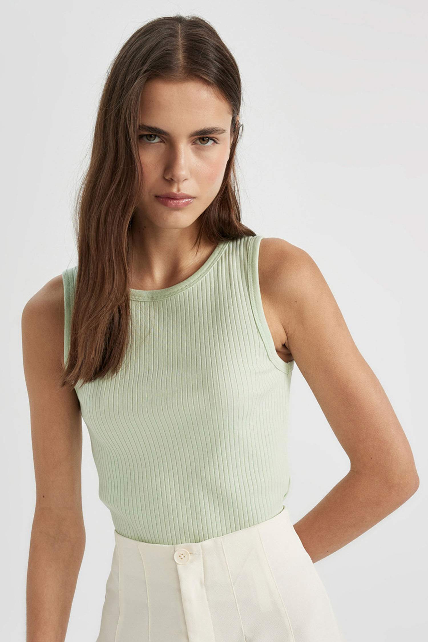 Slim Fit Dar Kesim Halter Yaka Fitilli Kaşkorse Atlet