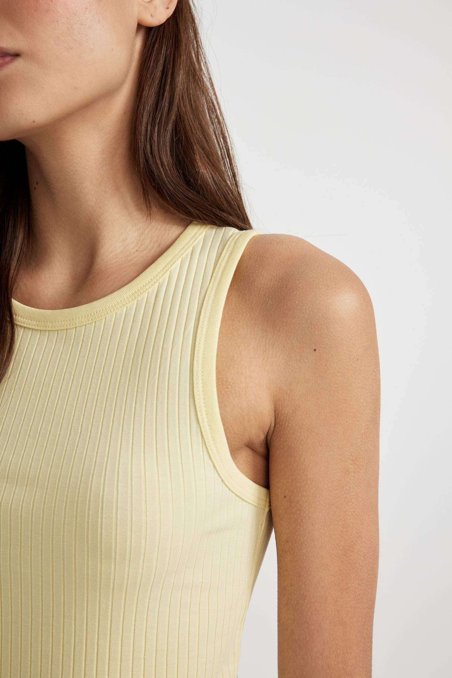 Slim Fit Dar Kesim Halter Yaka Fitilli Kaşkorse Atlet