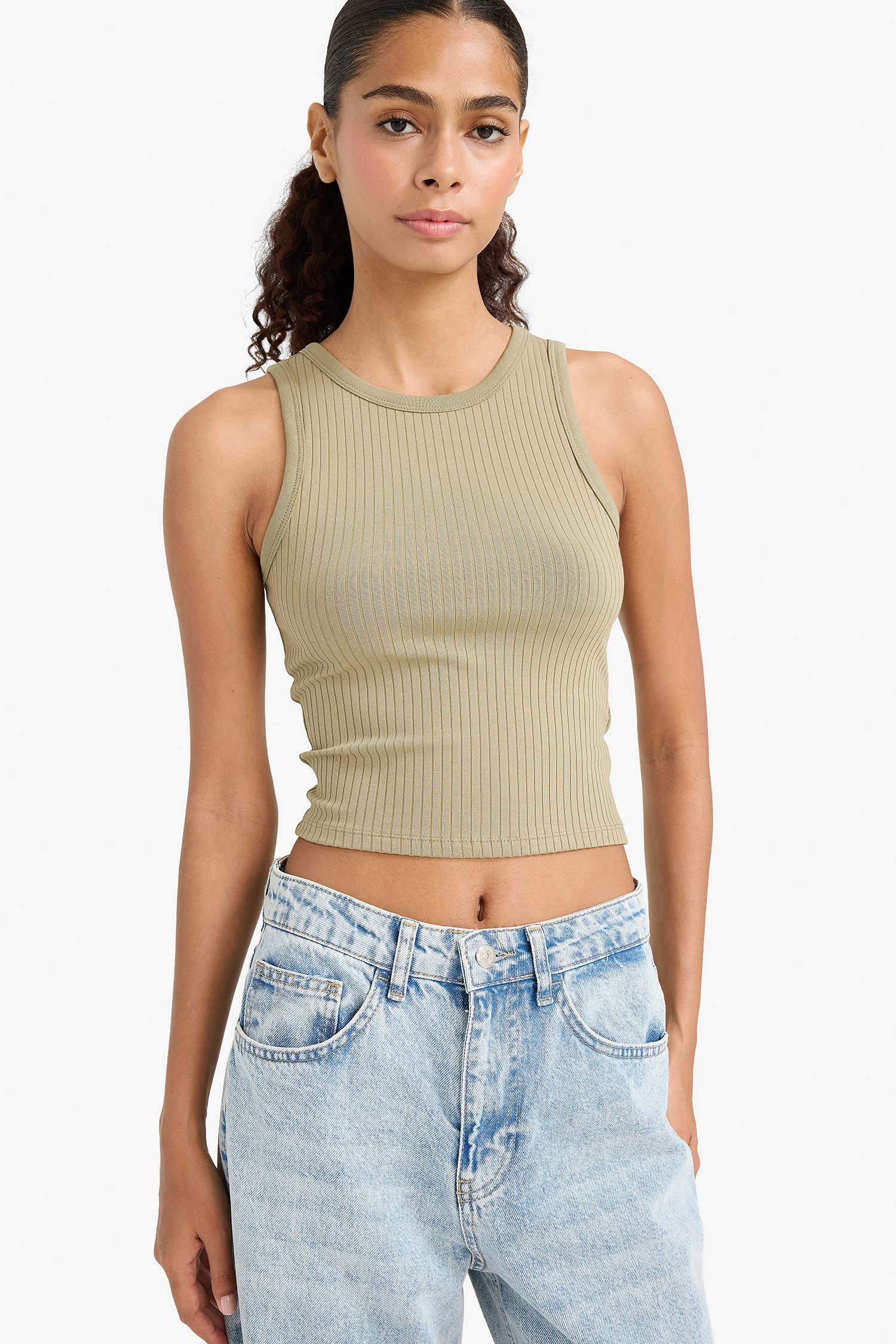 Slim Fit Dar Kesim Halter Yaka Fitilli Kaşkorse Atlet