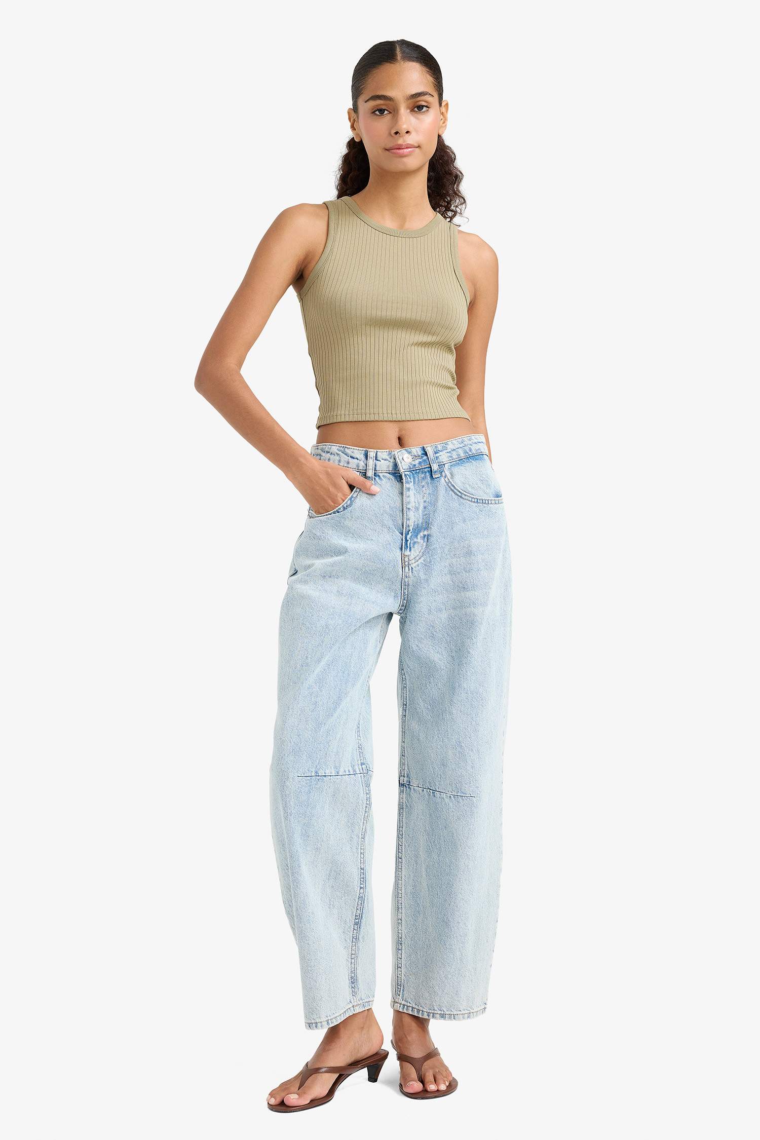 Slim Fit Dar Kesim Halter Yaka Fitilli Kaşkorse Atlet