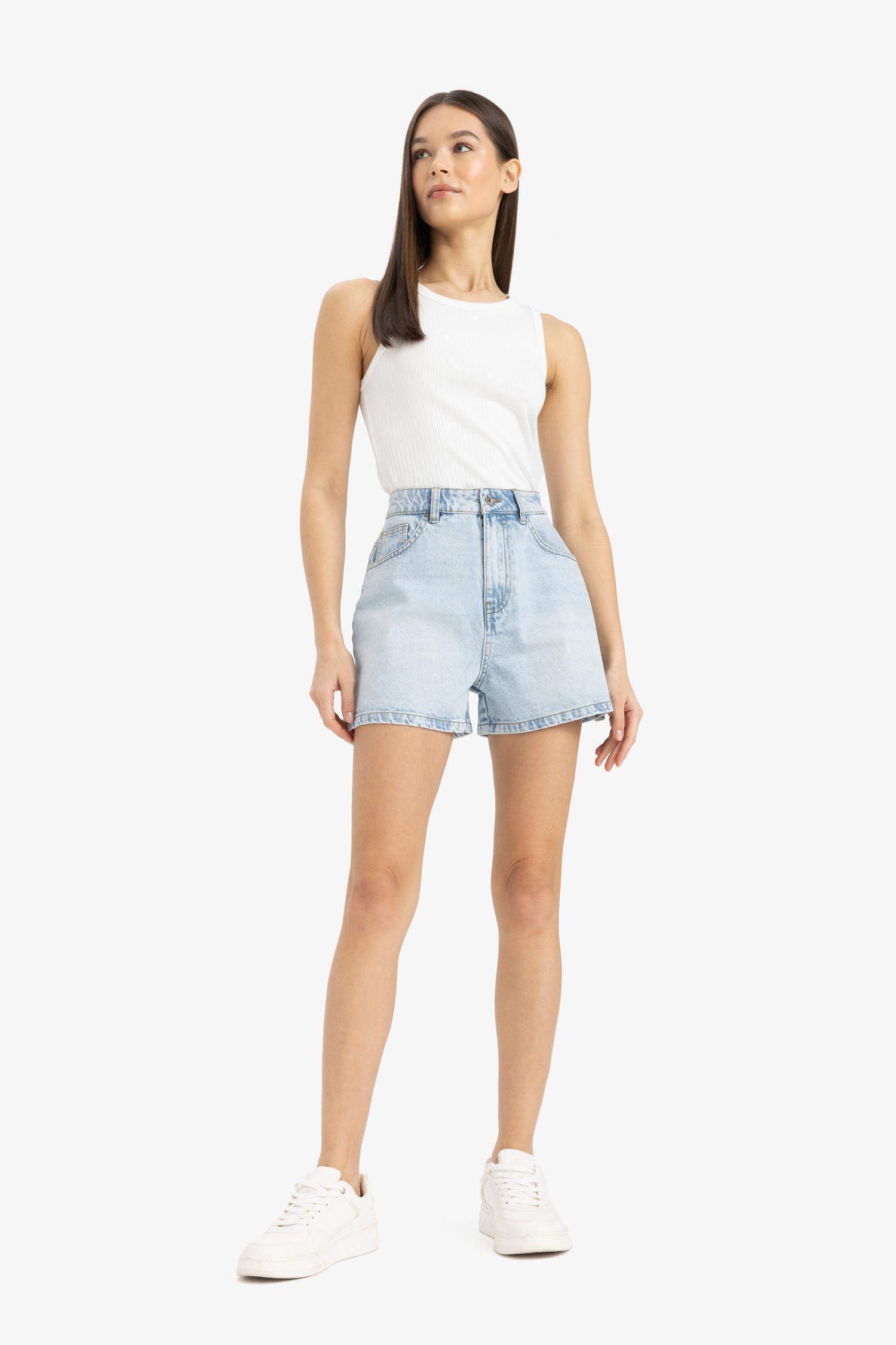 Slim Fit Camisole Halter Collar Tank Top