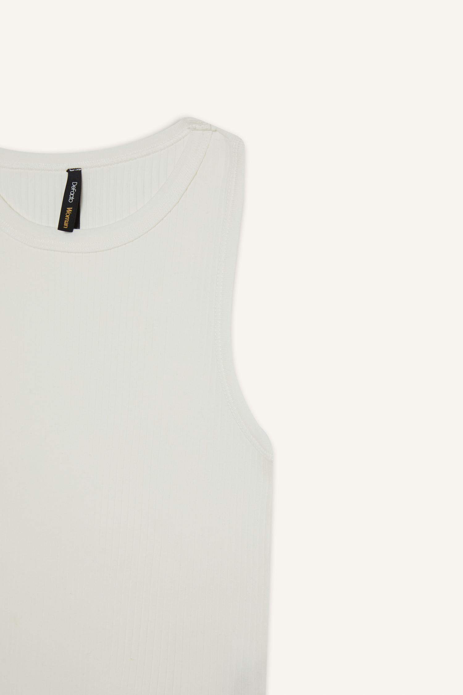 Slim Fit Camisole Halter Collar Tank Top