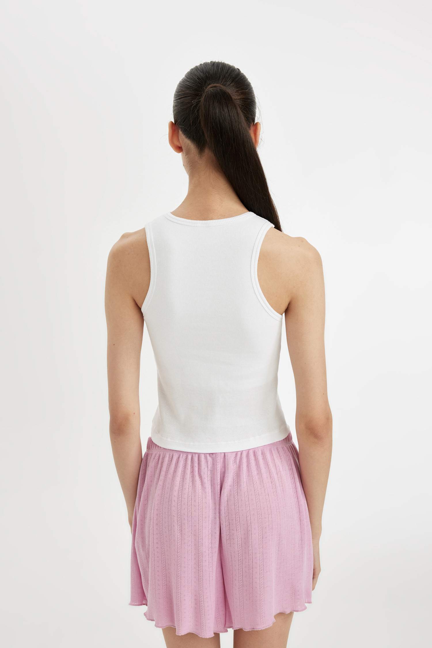 تانك توب مضلع قصة عادية من Fall in Love