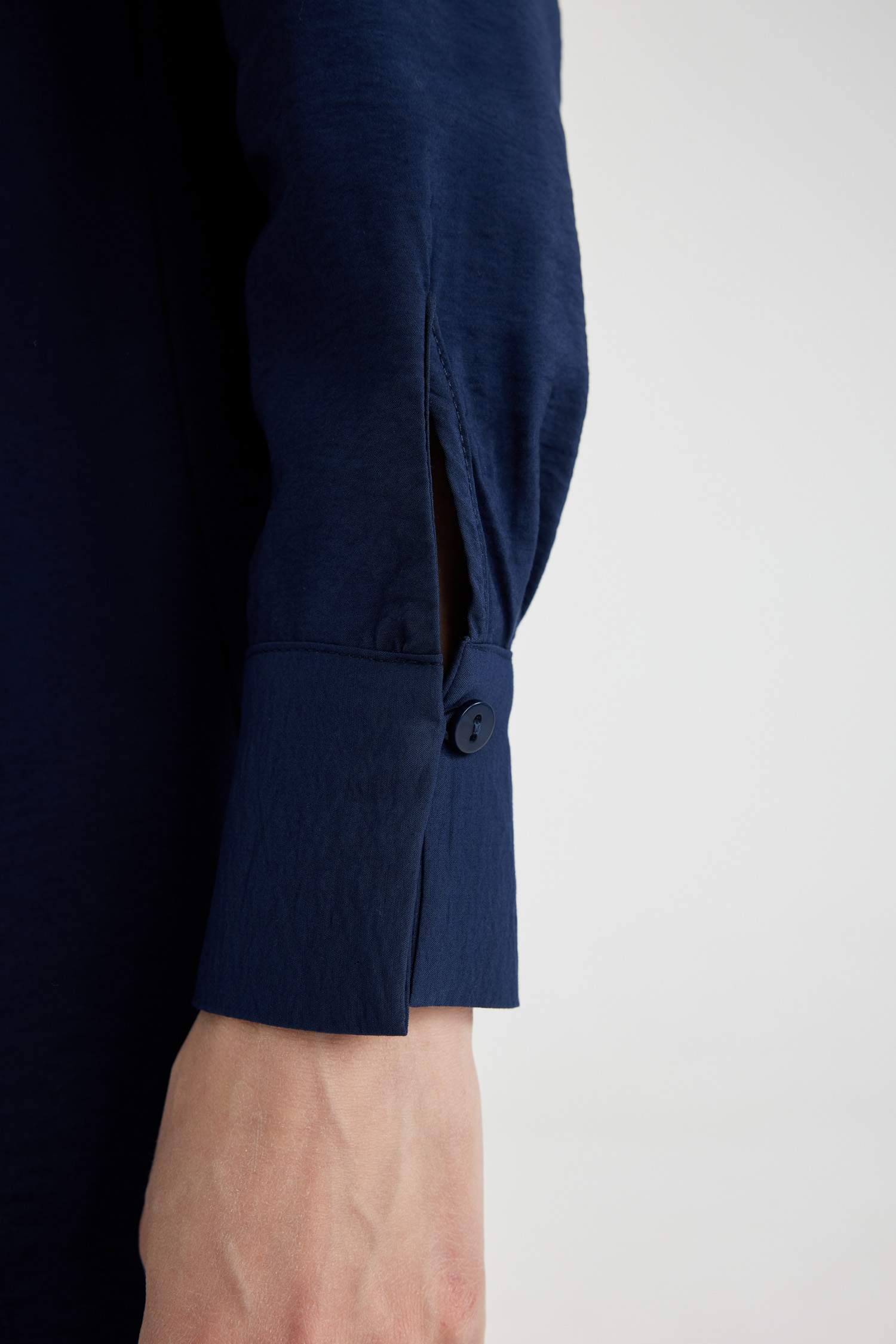 Regular Fit Uzun Kollu Yırtmaçlı Gömlek Tunik