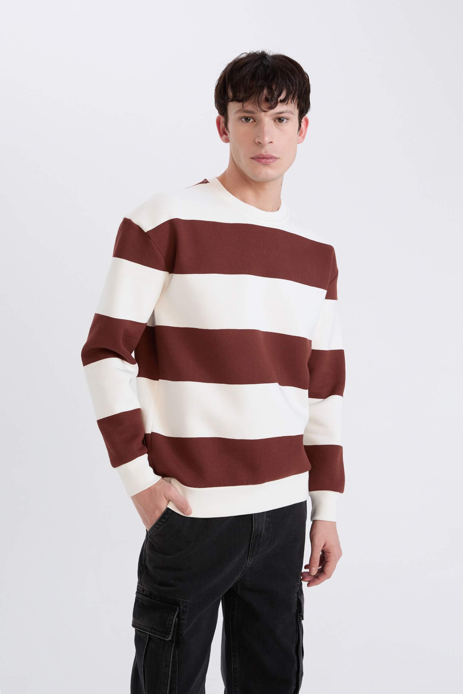 Boxy Fit Bisiklet Yaka Çizgili Dokuma Etiketli Sweatshirt