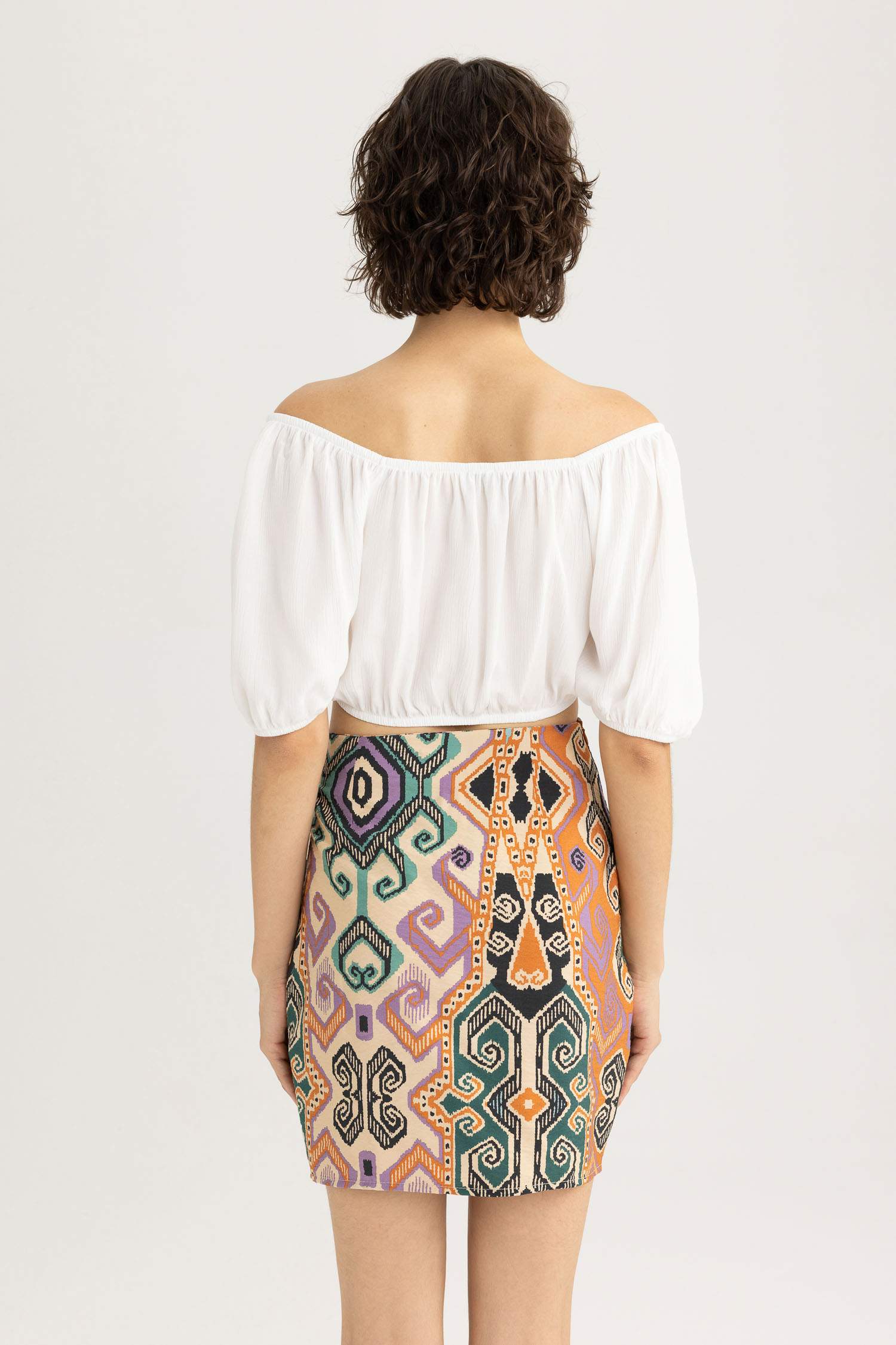 Slim Fit V-Neck Short Sleeve Blouse