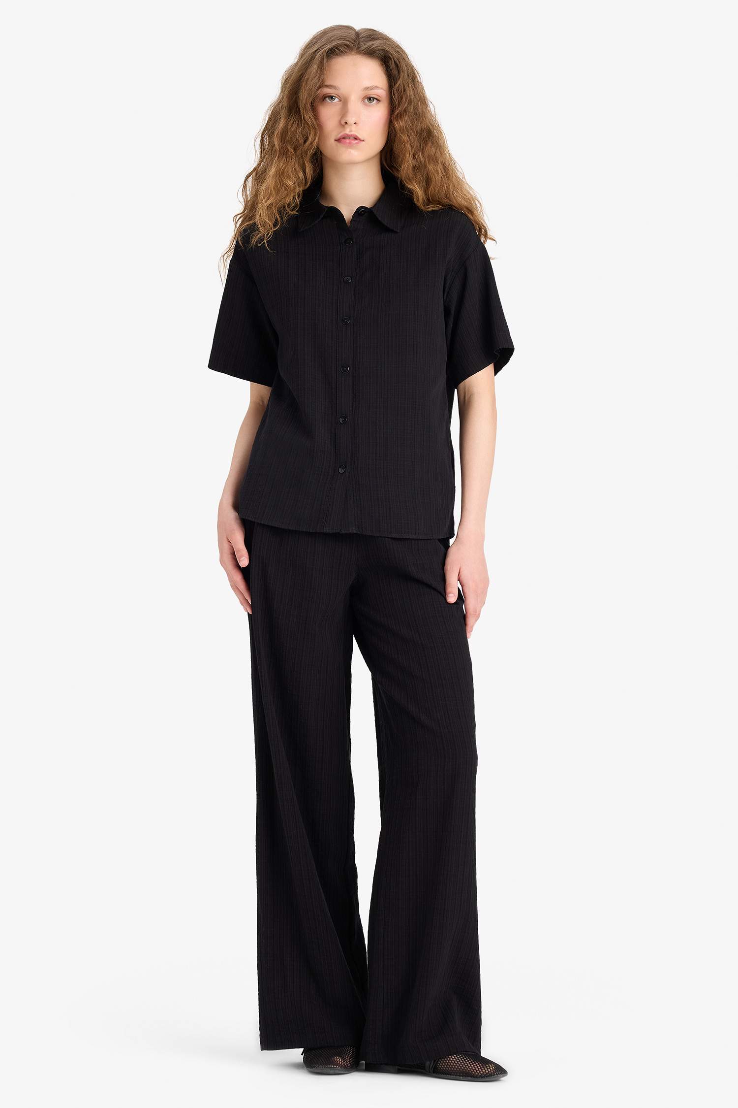 Oversize Geniş Kalıp Basic Düz Kısa Kollu Gömlek