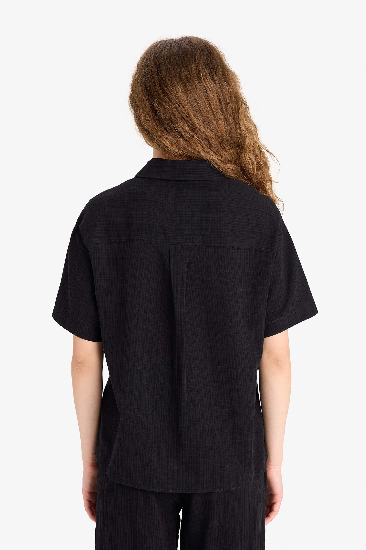 Oversize Geniş Kalıp Basic Düz Kısa Kollu Gömlek