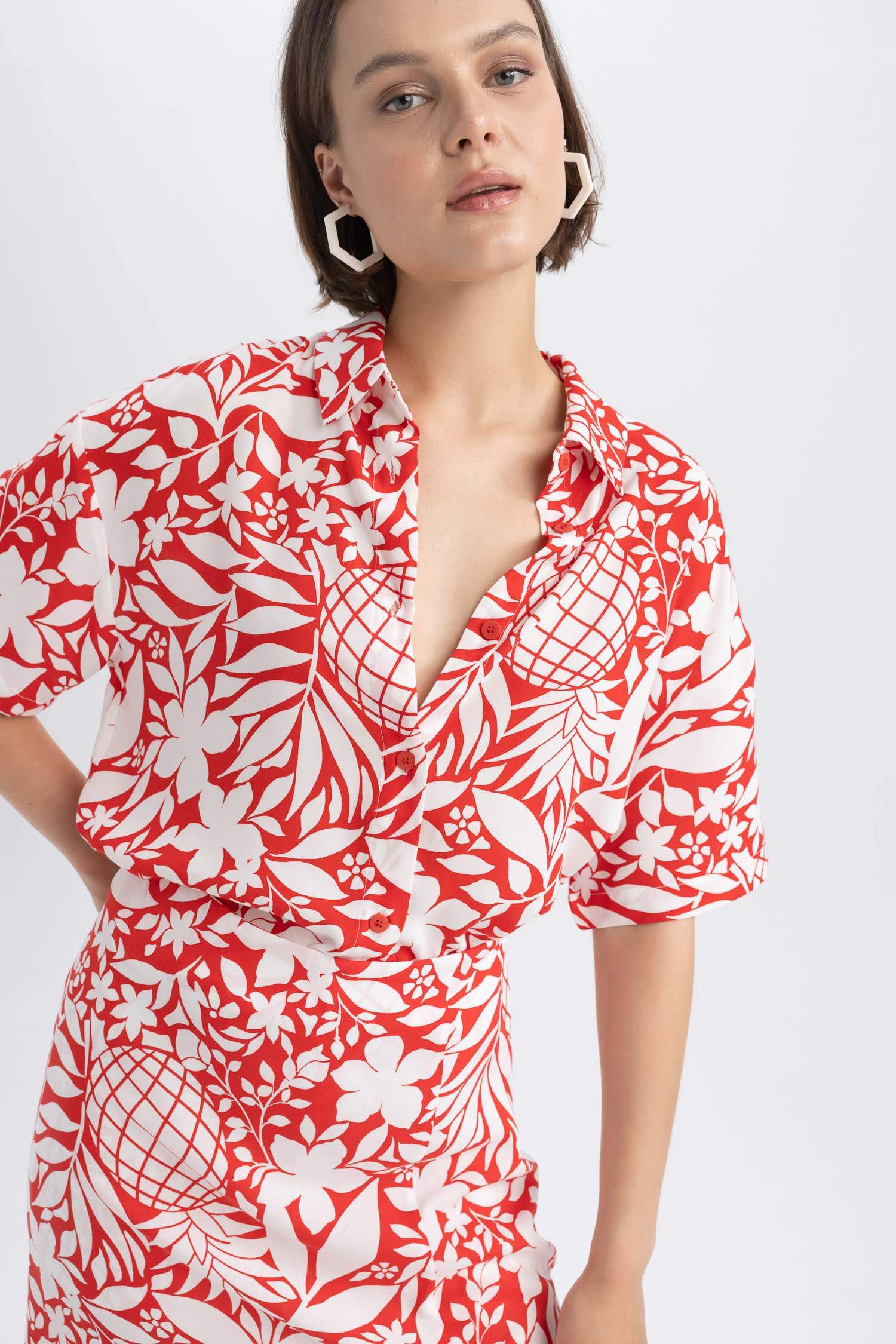 Oversize Fit Shirt Collar Printed Short Sleeve Shirt