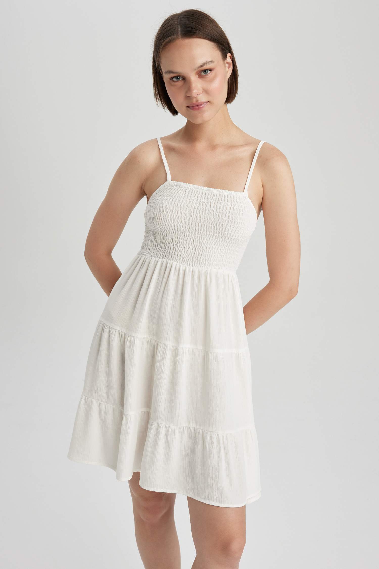 فستان قصير فيسكوز قصة A بحمالات