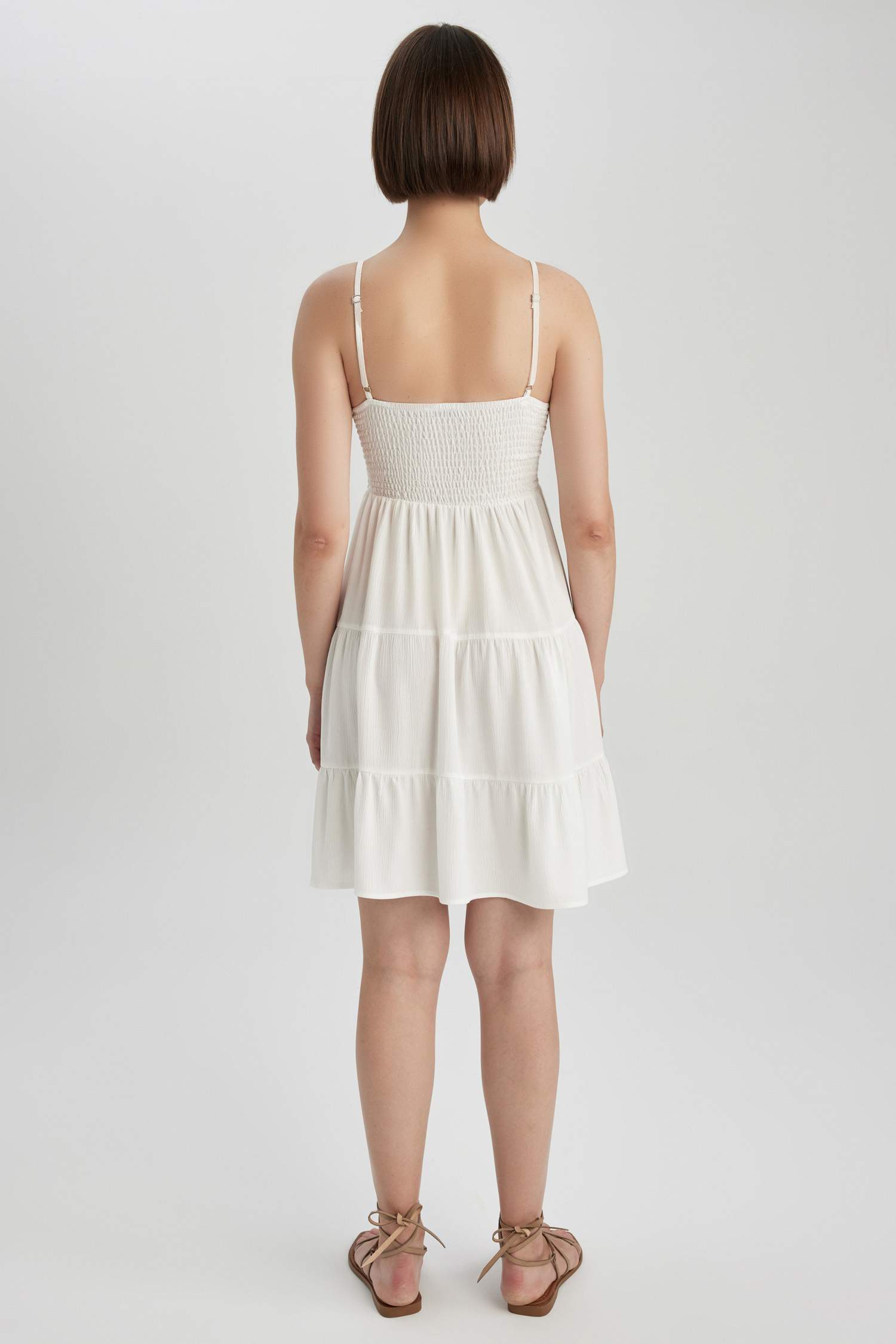 فستان قصير فيسكوز قصة A بحمالات