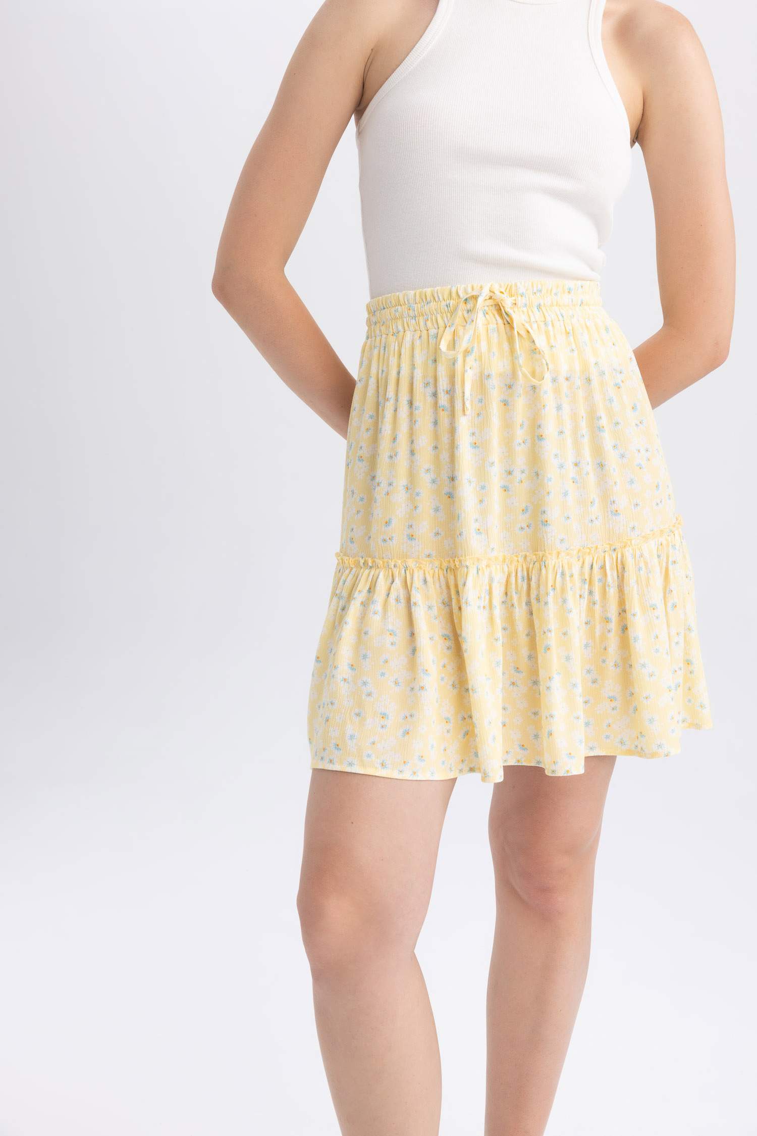 تنورة قصير تاي داي فسكوزي مجعد