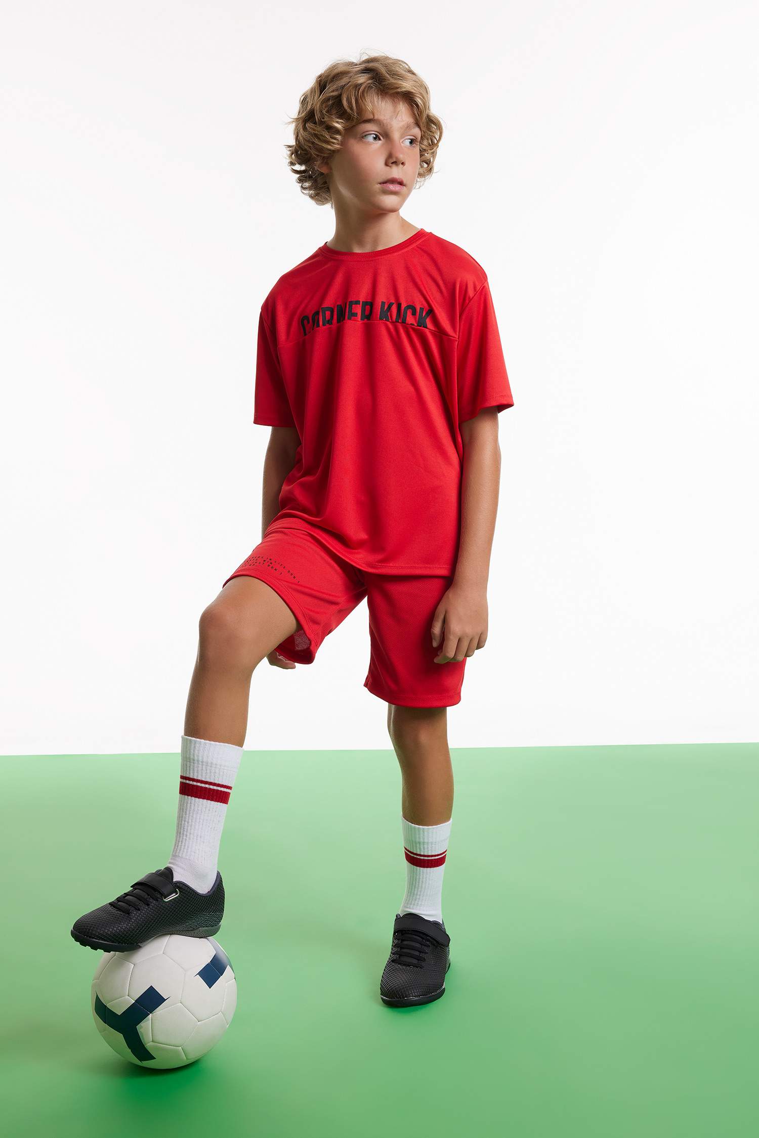 Boy Oversize Fit Crew Neck Label Printed T-Shirt