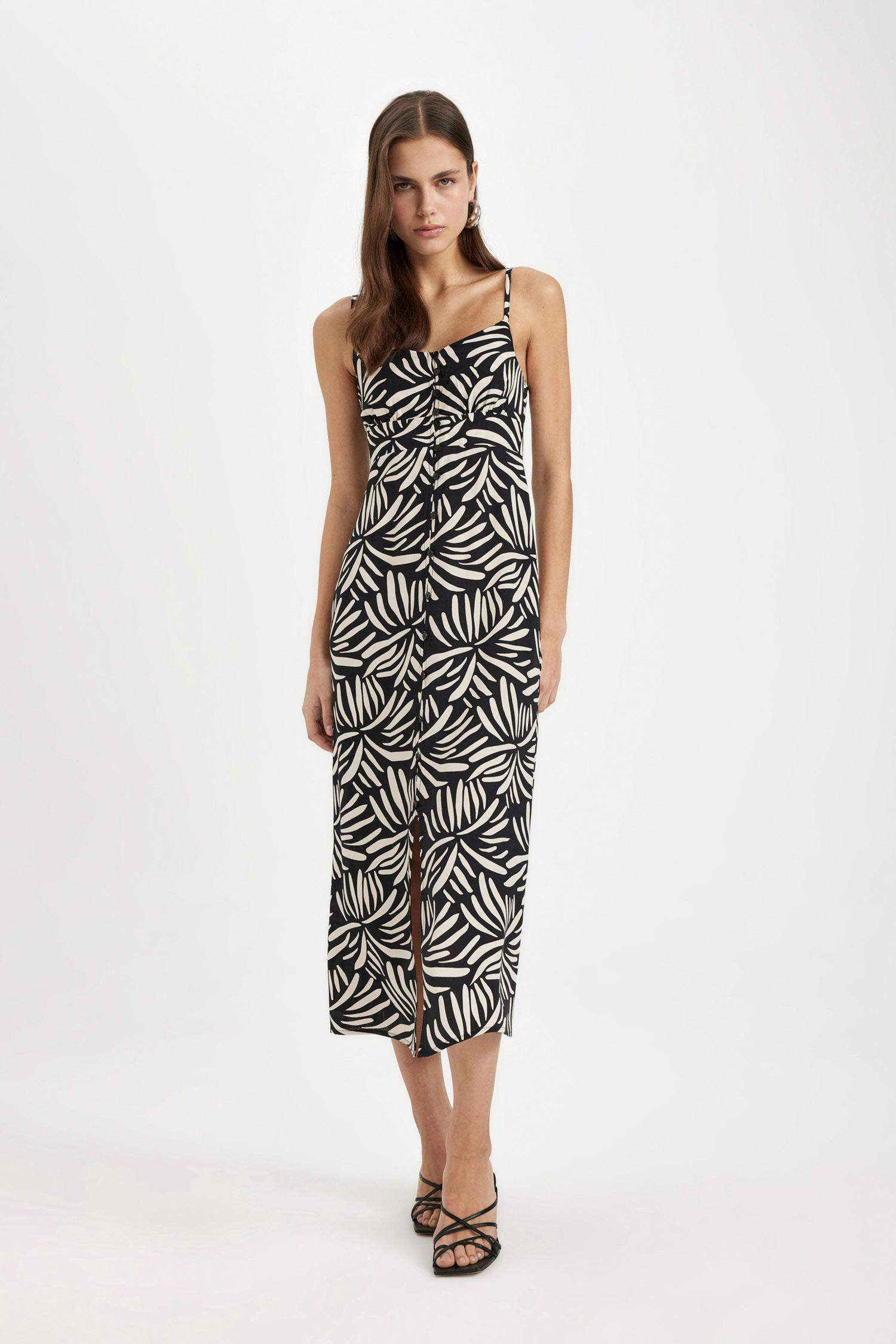 V Yaka Tropikal Desenli Maroken Askılı Maxi Elbise