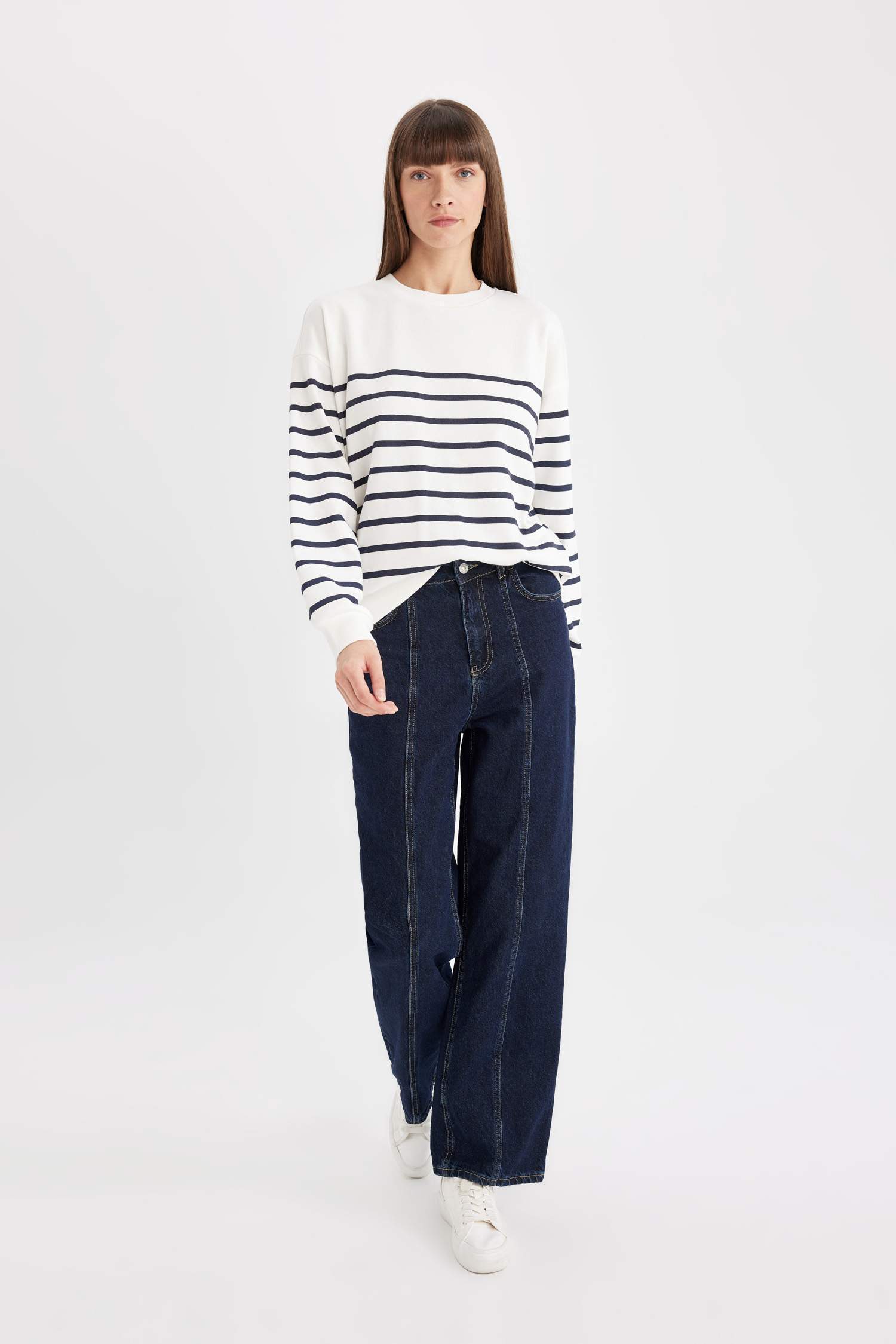 Relax Fit Bisiklet Yaka Çizgili İnce Sweatshirt